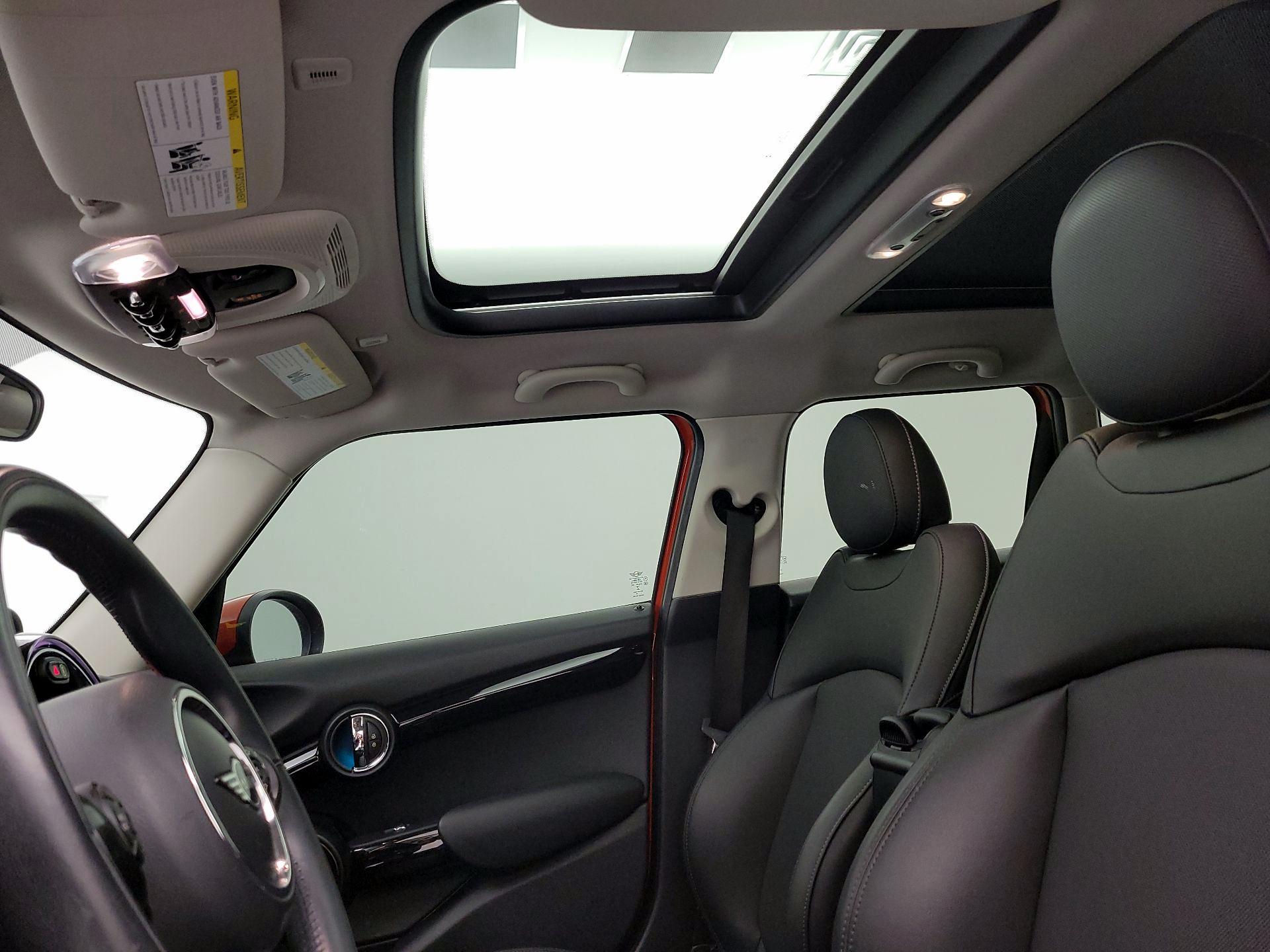 Thumbnail: 2020 MINI Cooper Hardtop - 19