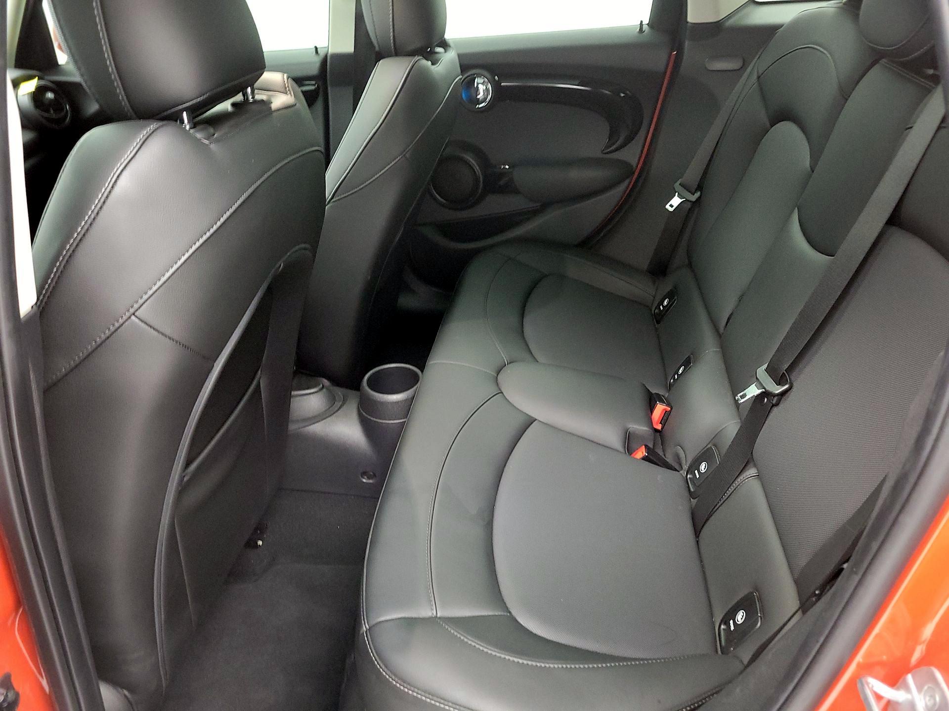 Thumbnail: 2020 MINI Cooper Hardtop - 20