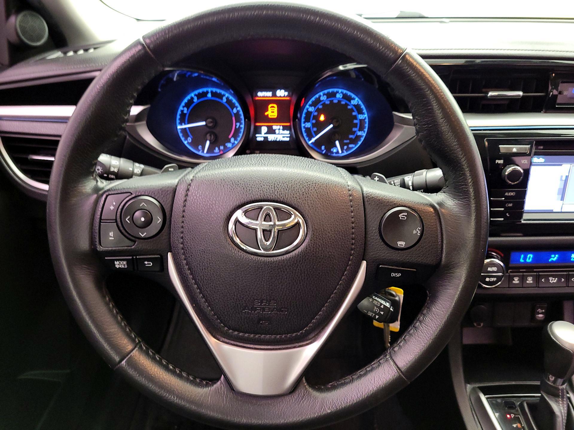 Thumbnail: 2015 Toyota Corolla - 10