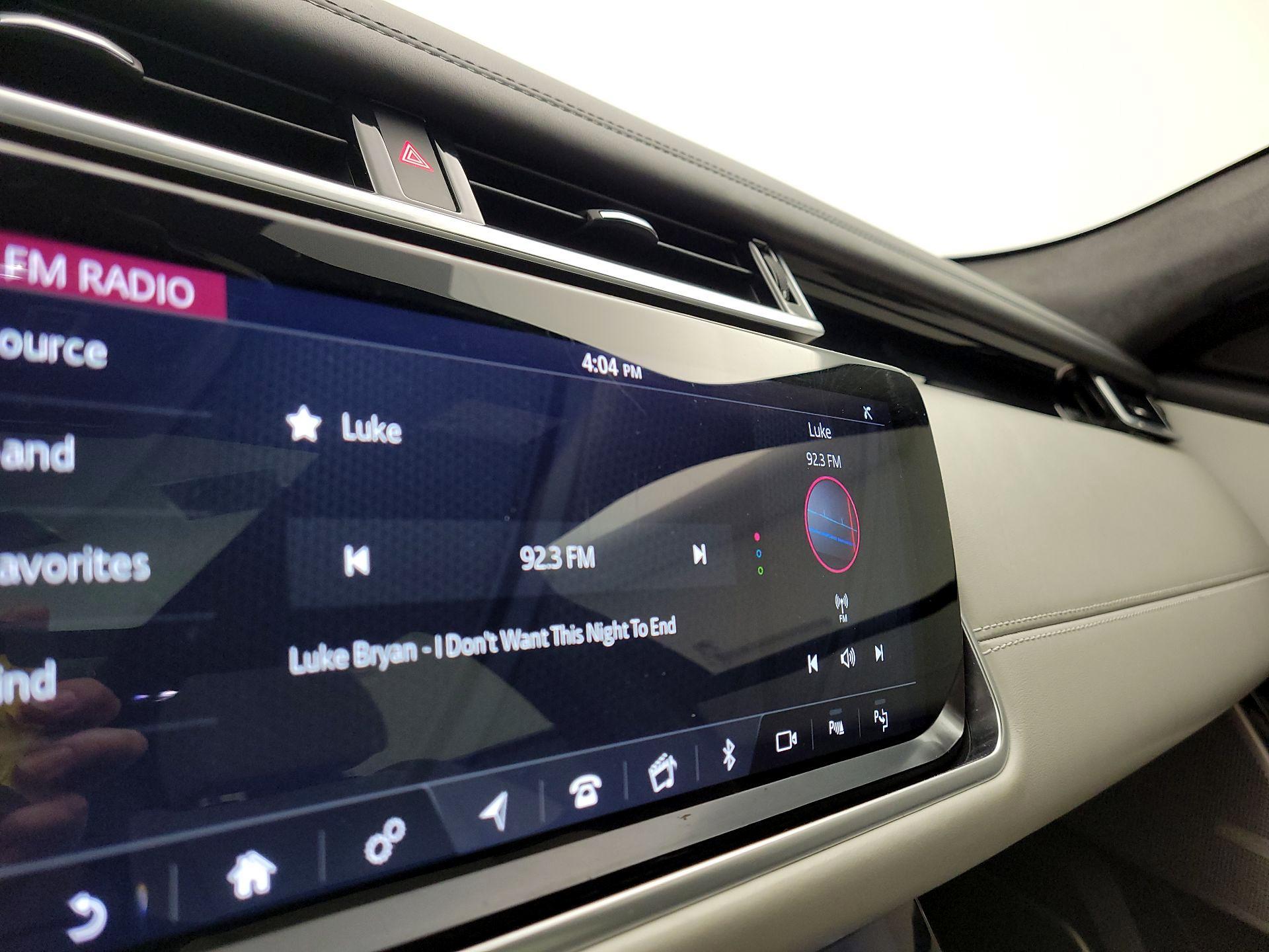 Thumbnail: 2020 Land Rover Range Rover Velar - 16