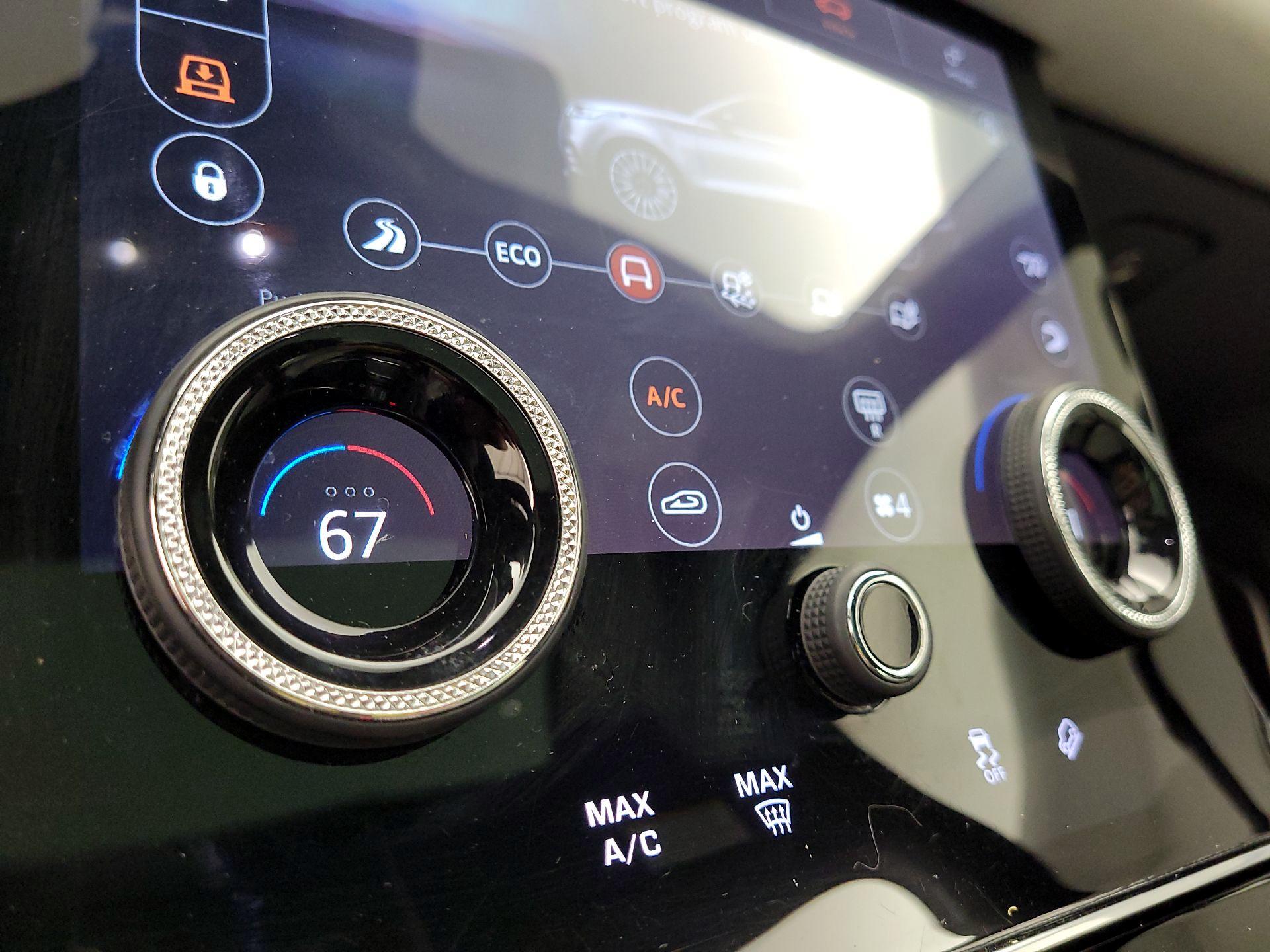 Thumbnail: 2020 Land Rover Range Rover Velar - 17