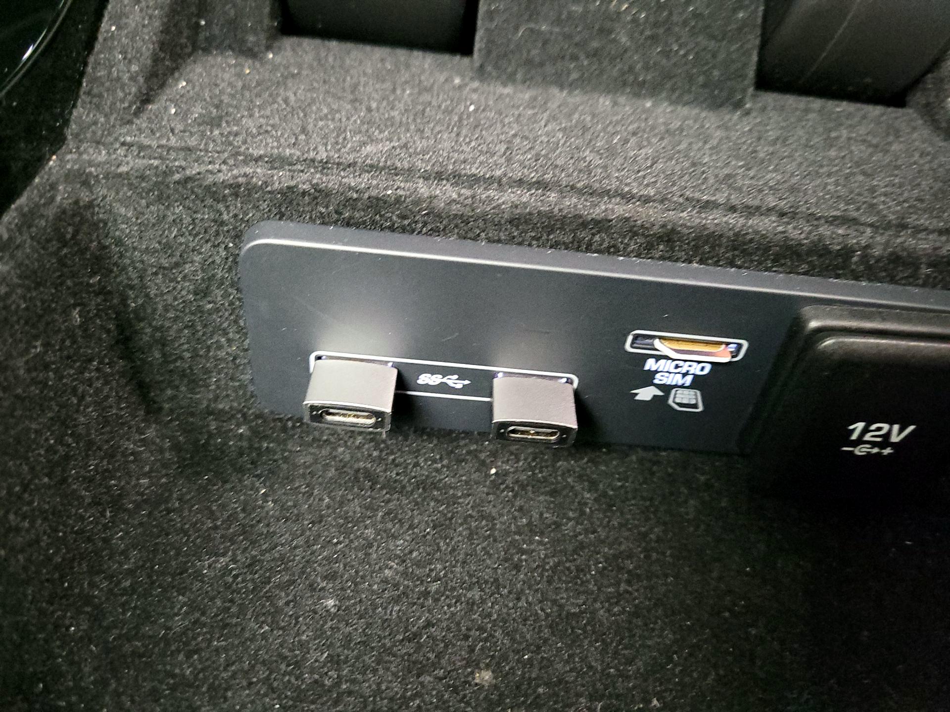 Thumbnail: 2020 Land Rover Range Rover Velar - 19