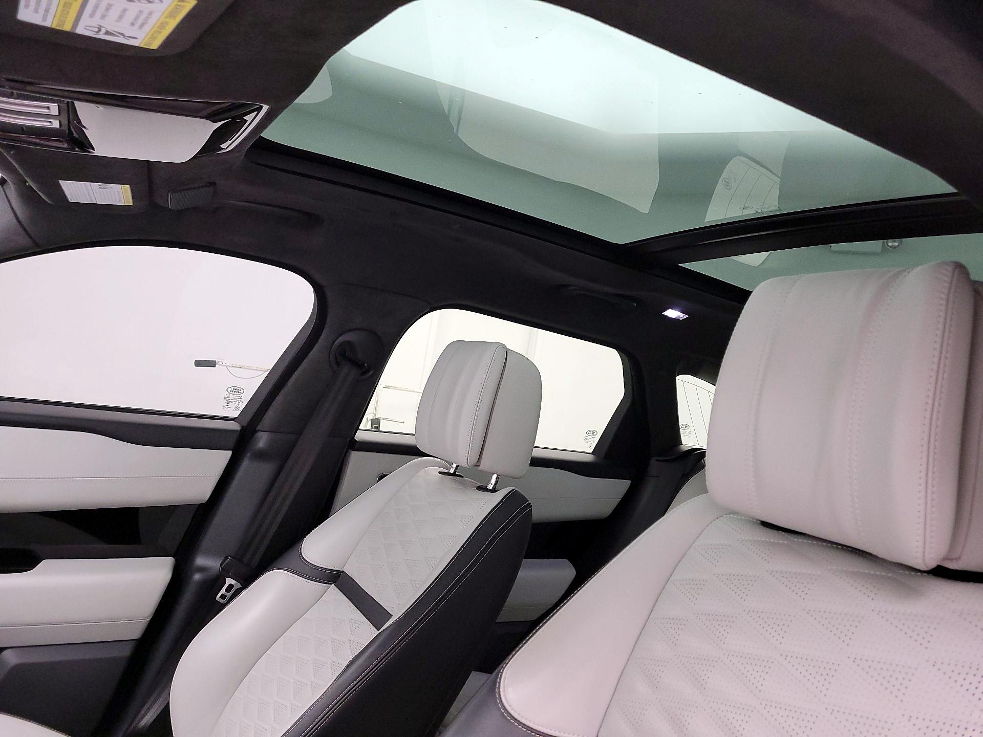 Thumbnail: 2020 Land Rover Range Rover Velar - 20