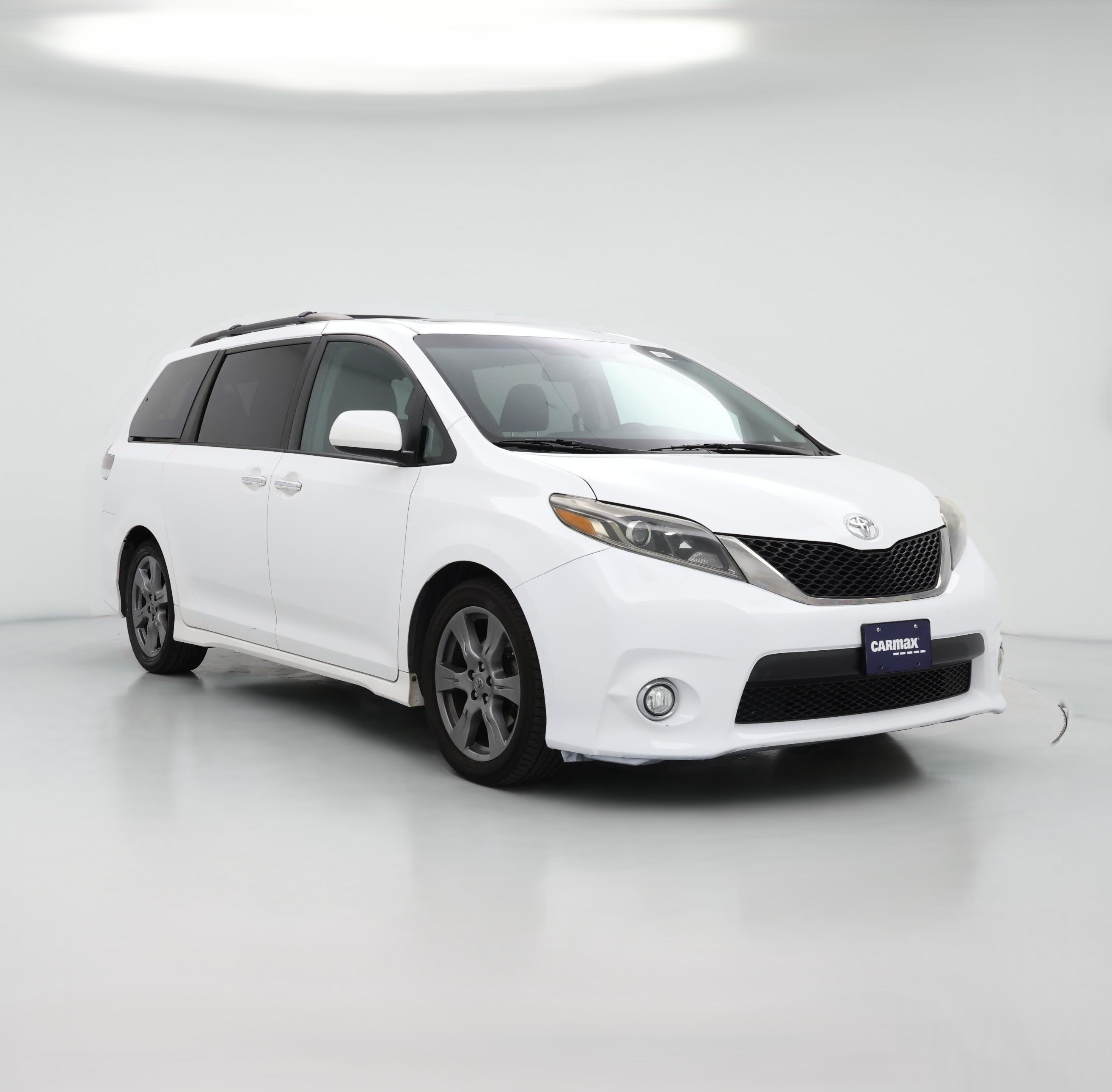 Thumbnail: 2017 Toyota Sienna - 1