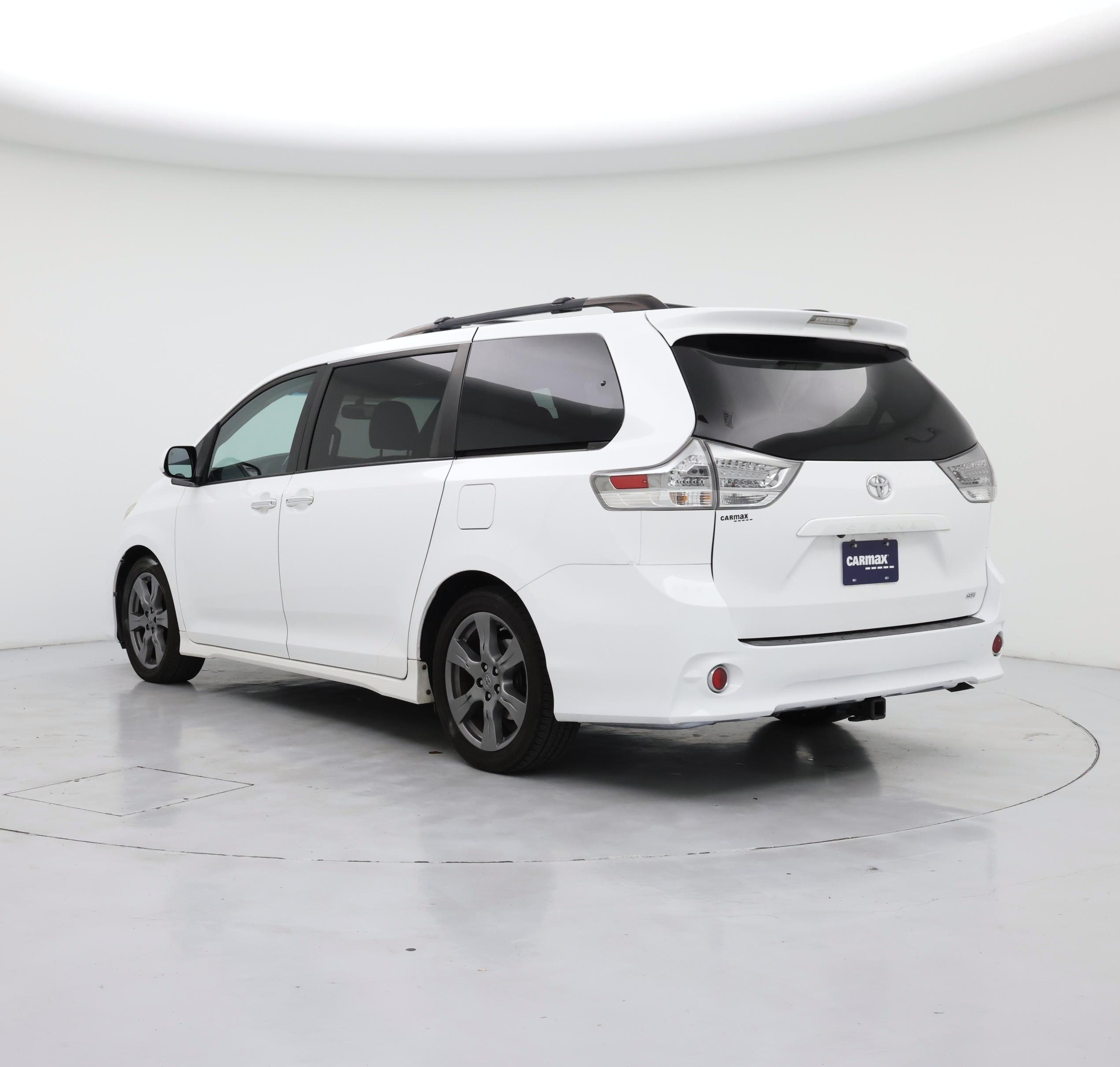 Thumbnail: 2017 Toyota Sienna - 2