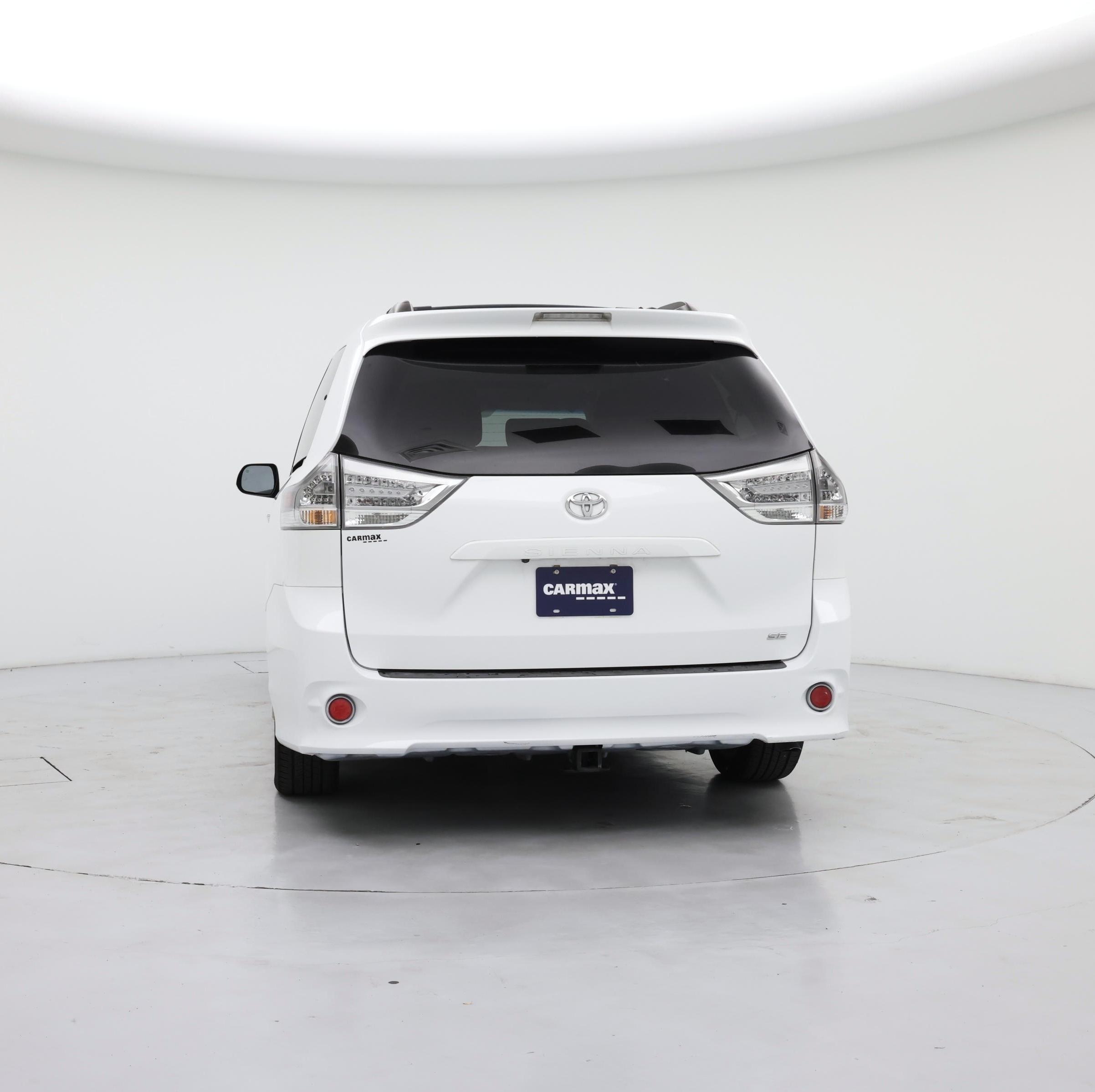 Thumbnail: 2017 Toyota Sienna - 6