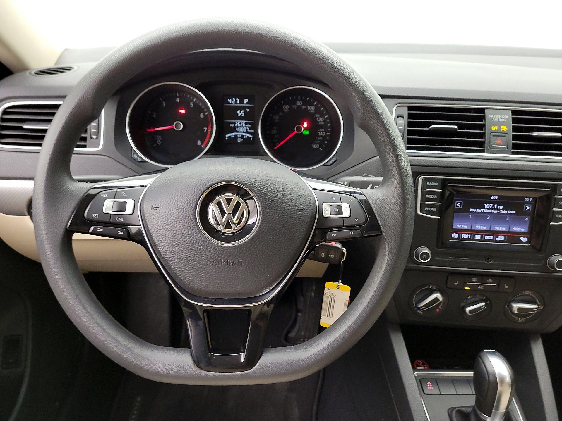 Thumbnail: 2018 Volkswagen Jetta - 10