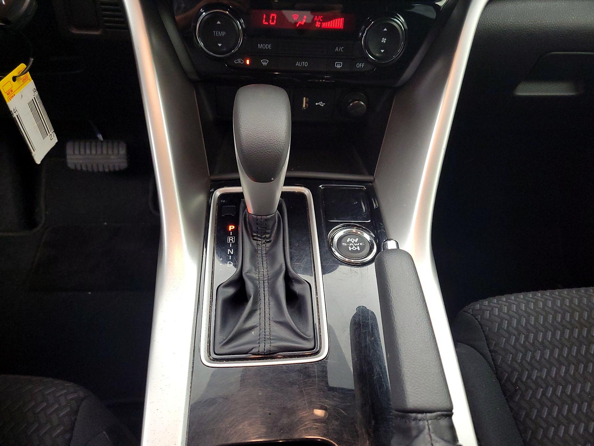 Thumbnail: 2022 Mitsubishi Eclipse Cross - 17