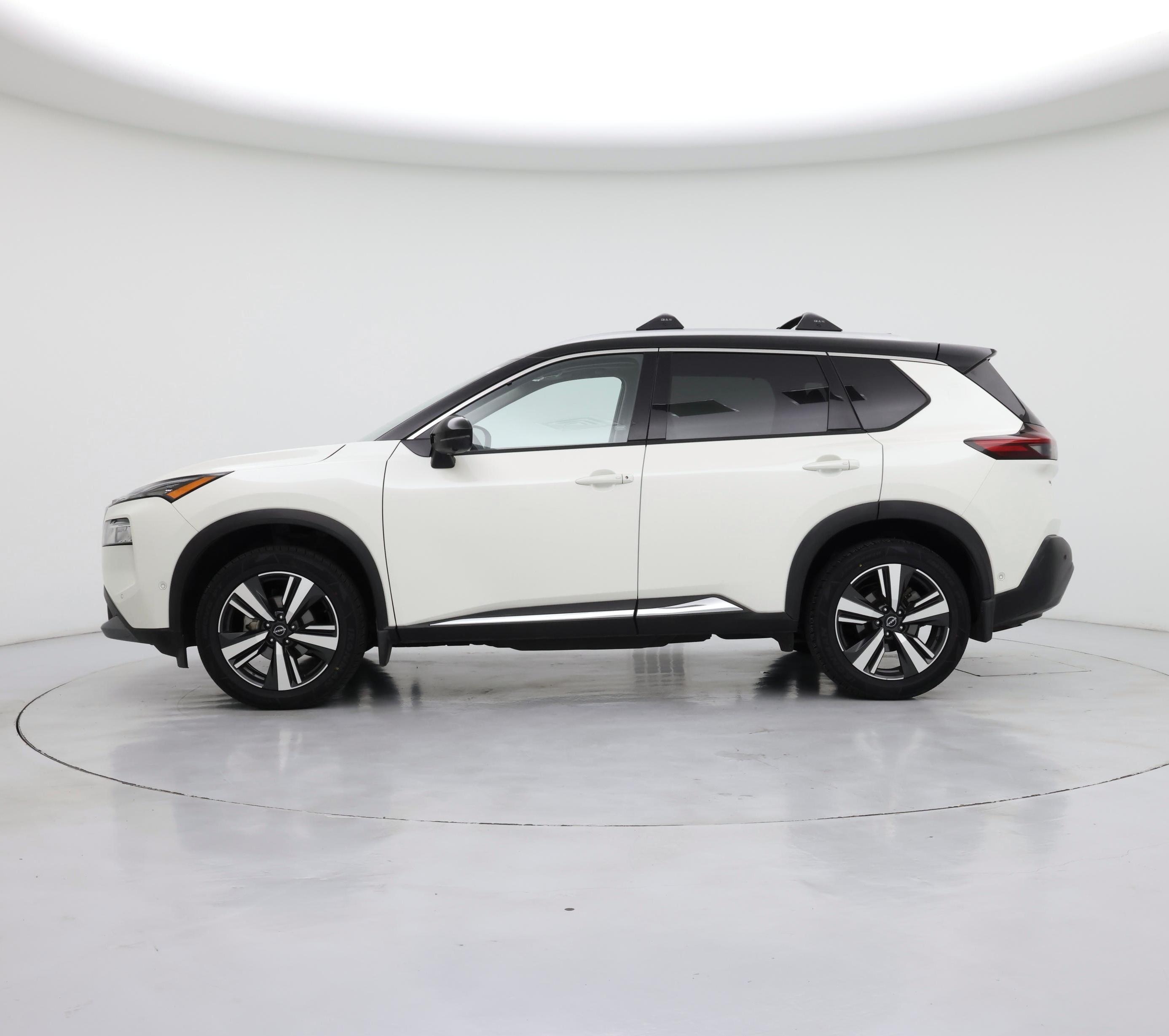 Thumbnail: 2022 Nissan Rogue - 3