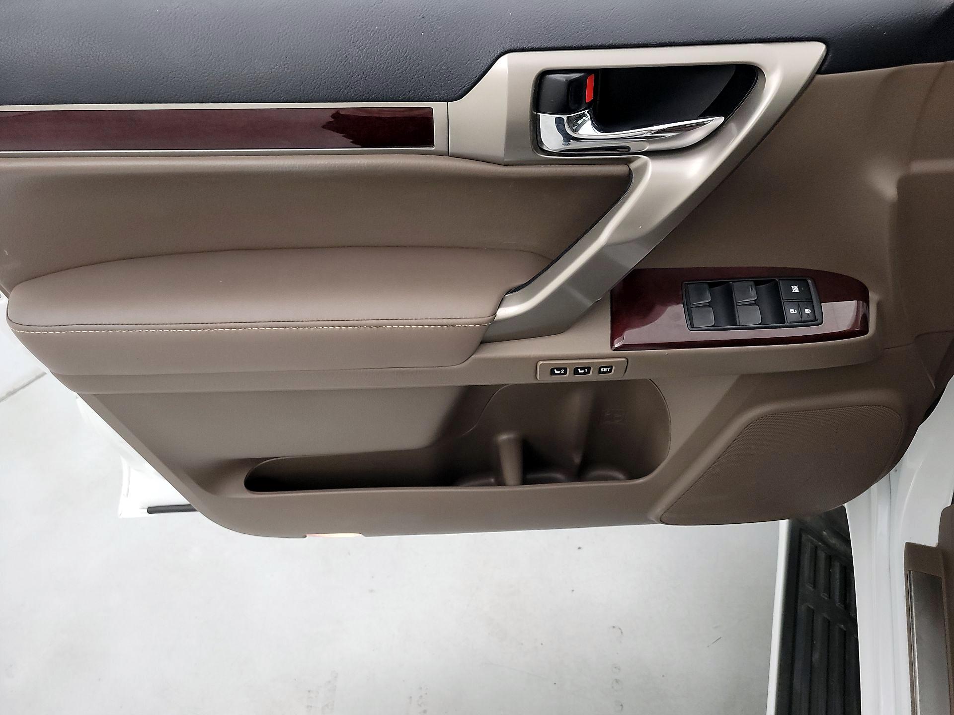 Thumbnail: 2019 Lexus GX - 12