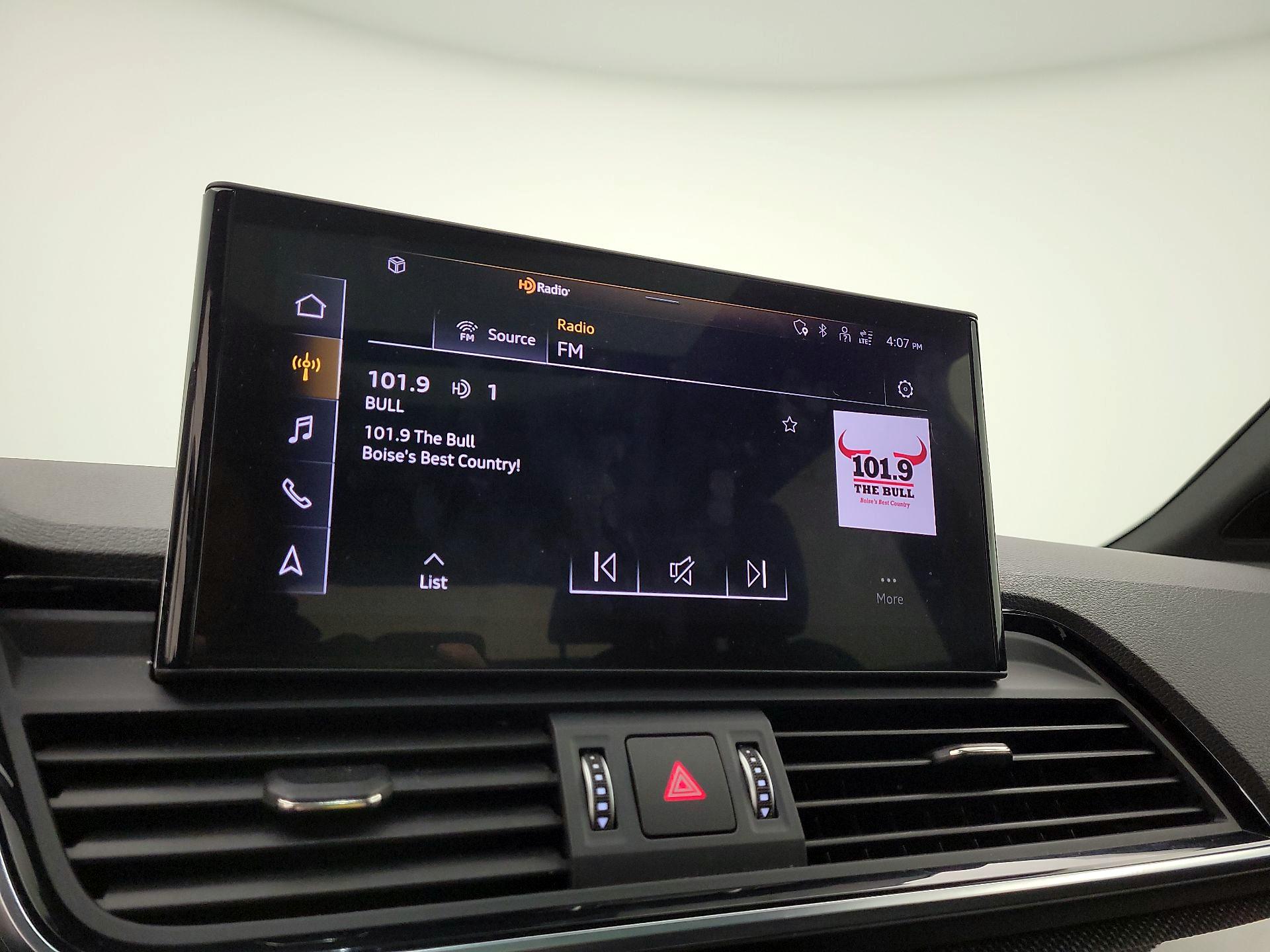 Thumbnail: 2021 Audi SQ5 - 16