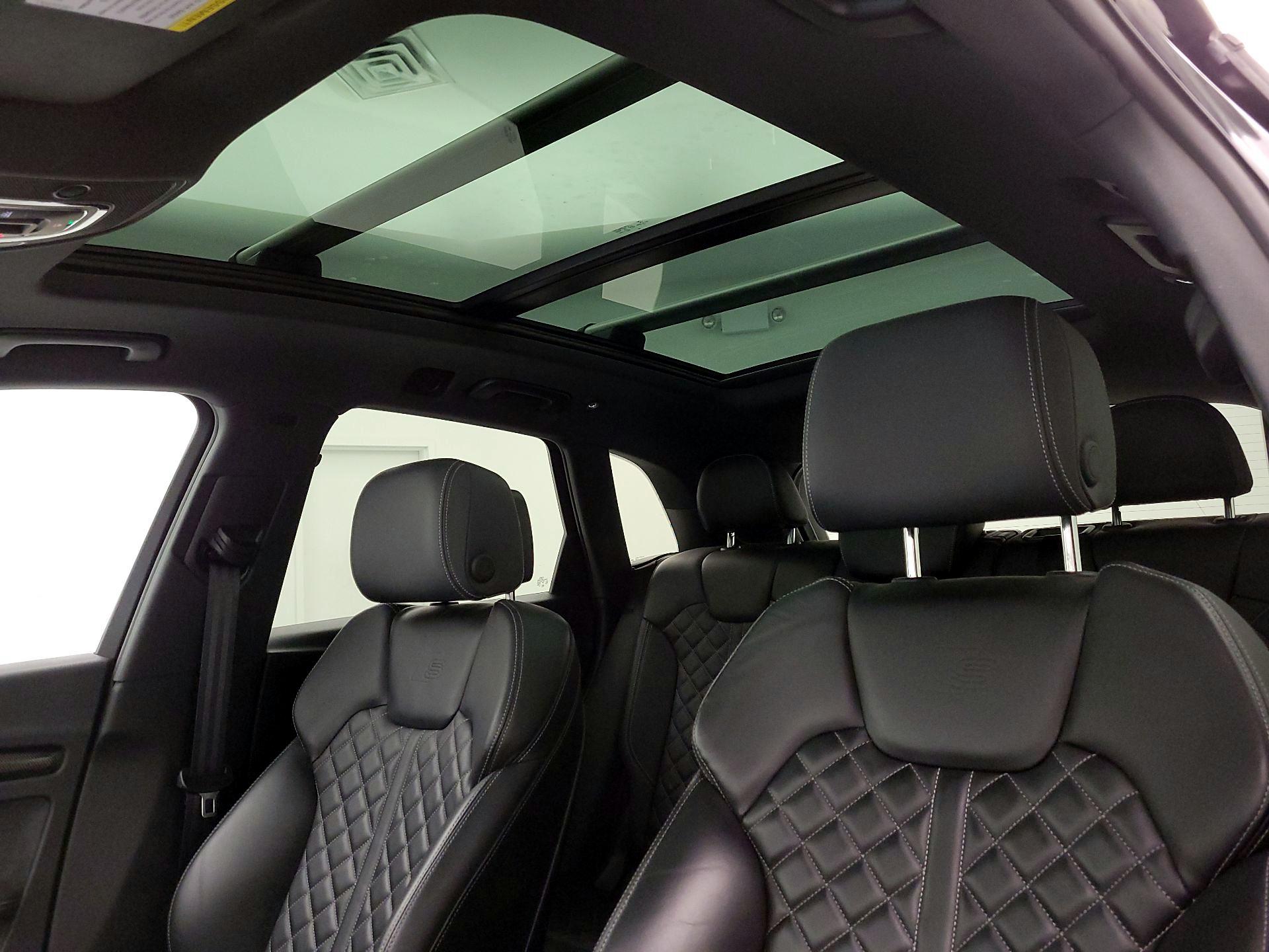Thumbnail: 2021 Audi SQ5 - 20