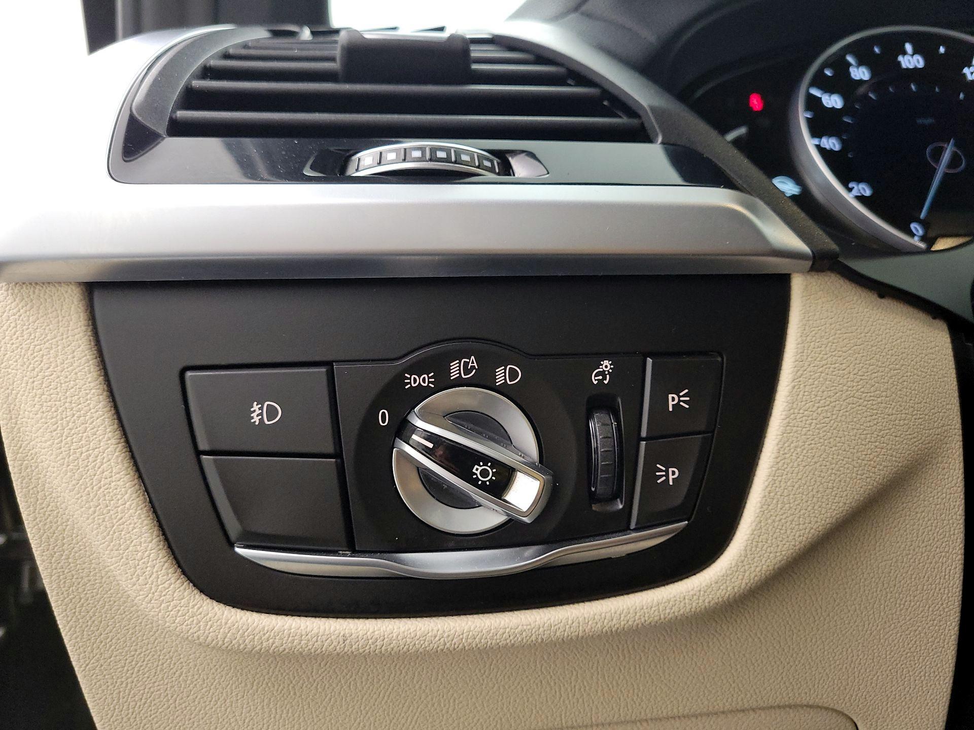 Thumbnail: 2019 BMW X3 - 13