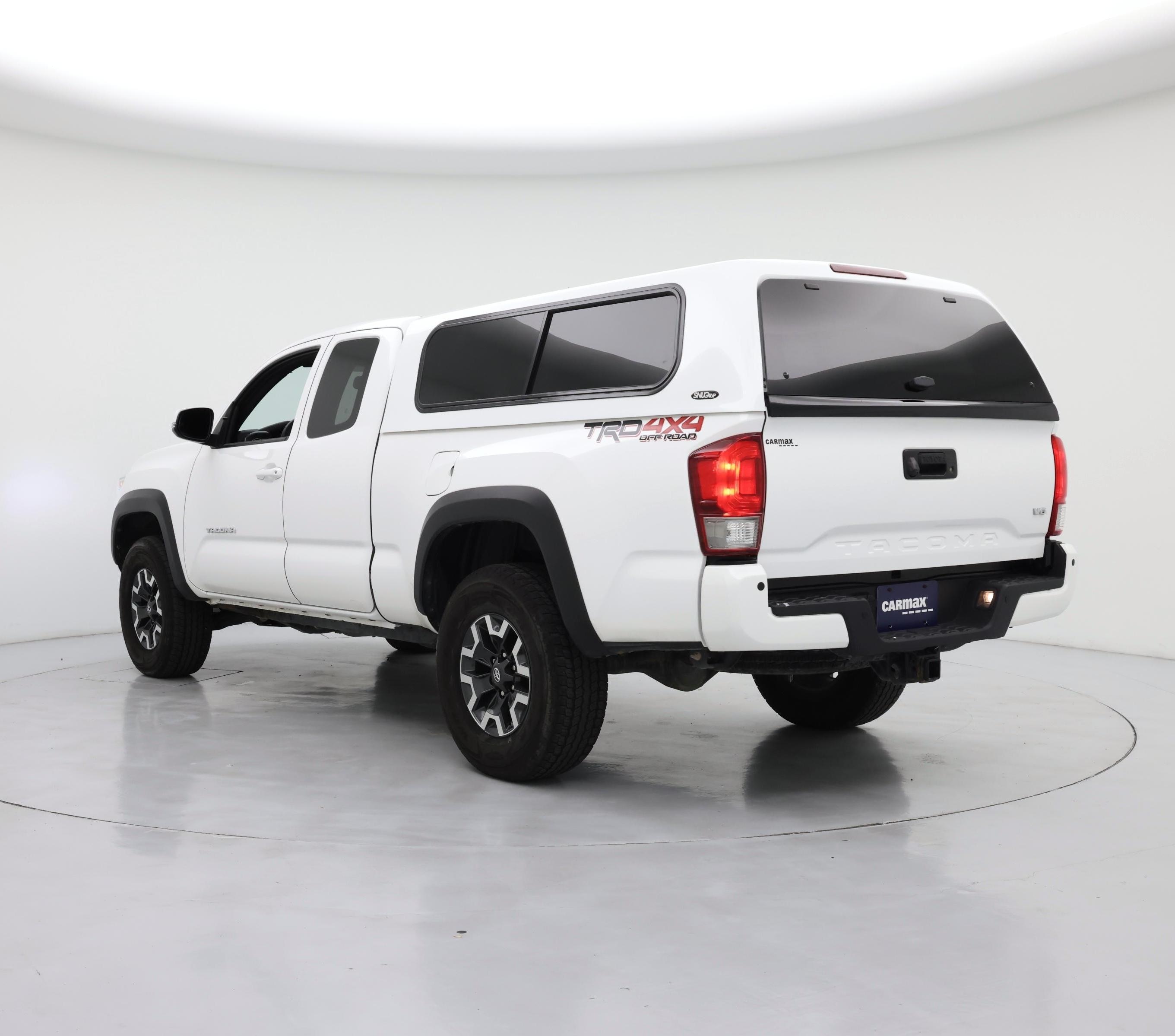 Thumbnail: 2017 Toyota Tacoma - 2