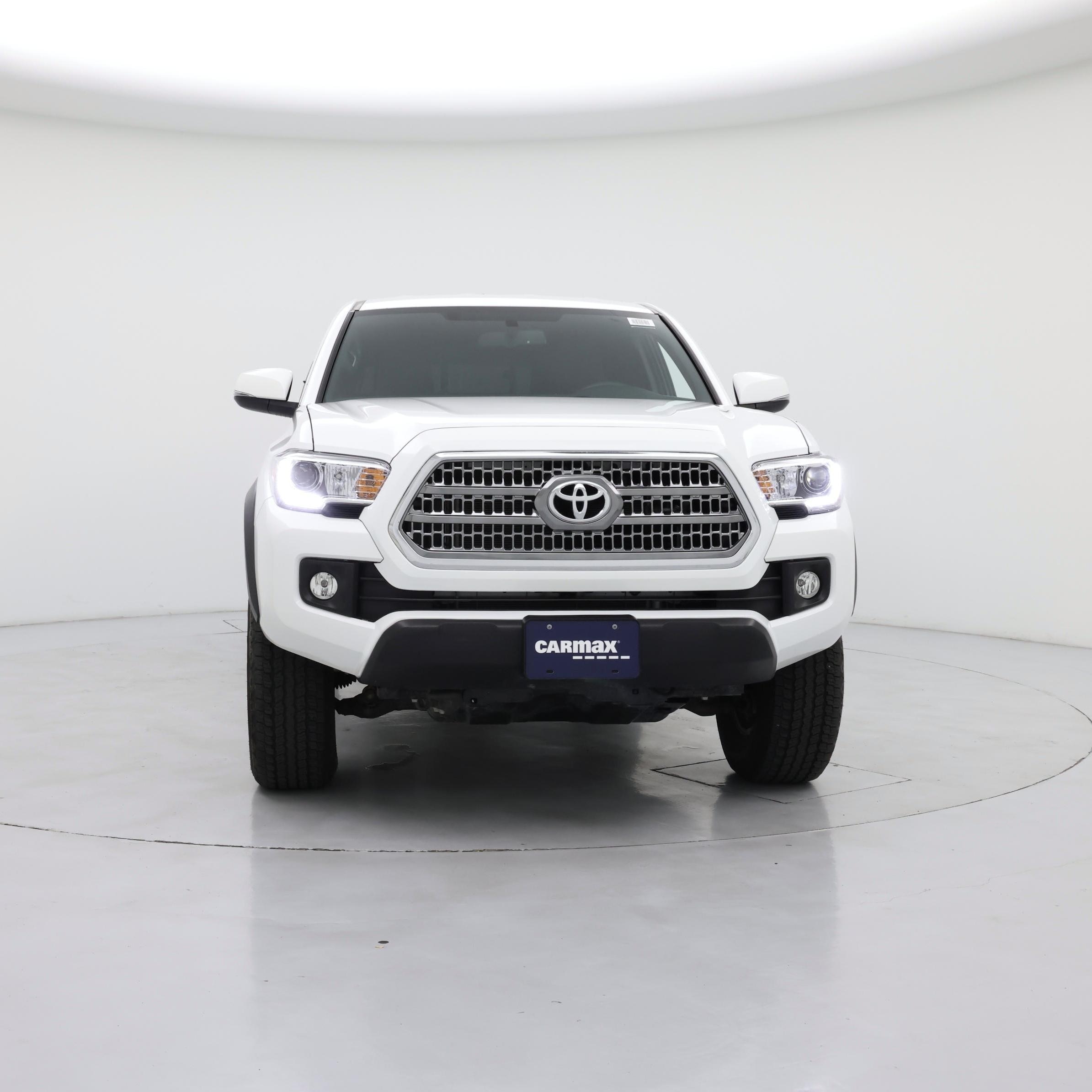 Thumbnail: 2017 Toyota Tacoma - 5