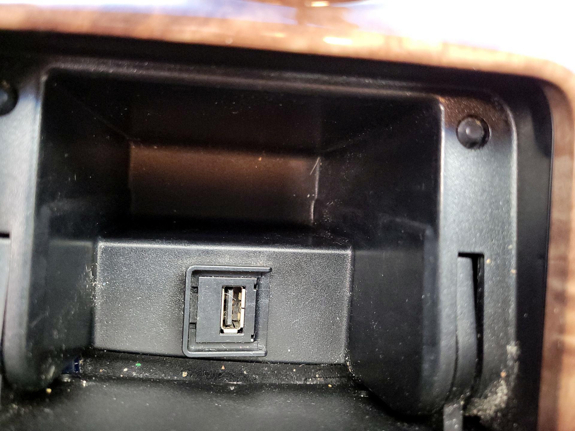 Thumbnail: 2017 Nissan Armada - 19