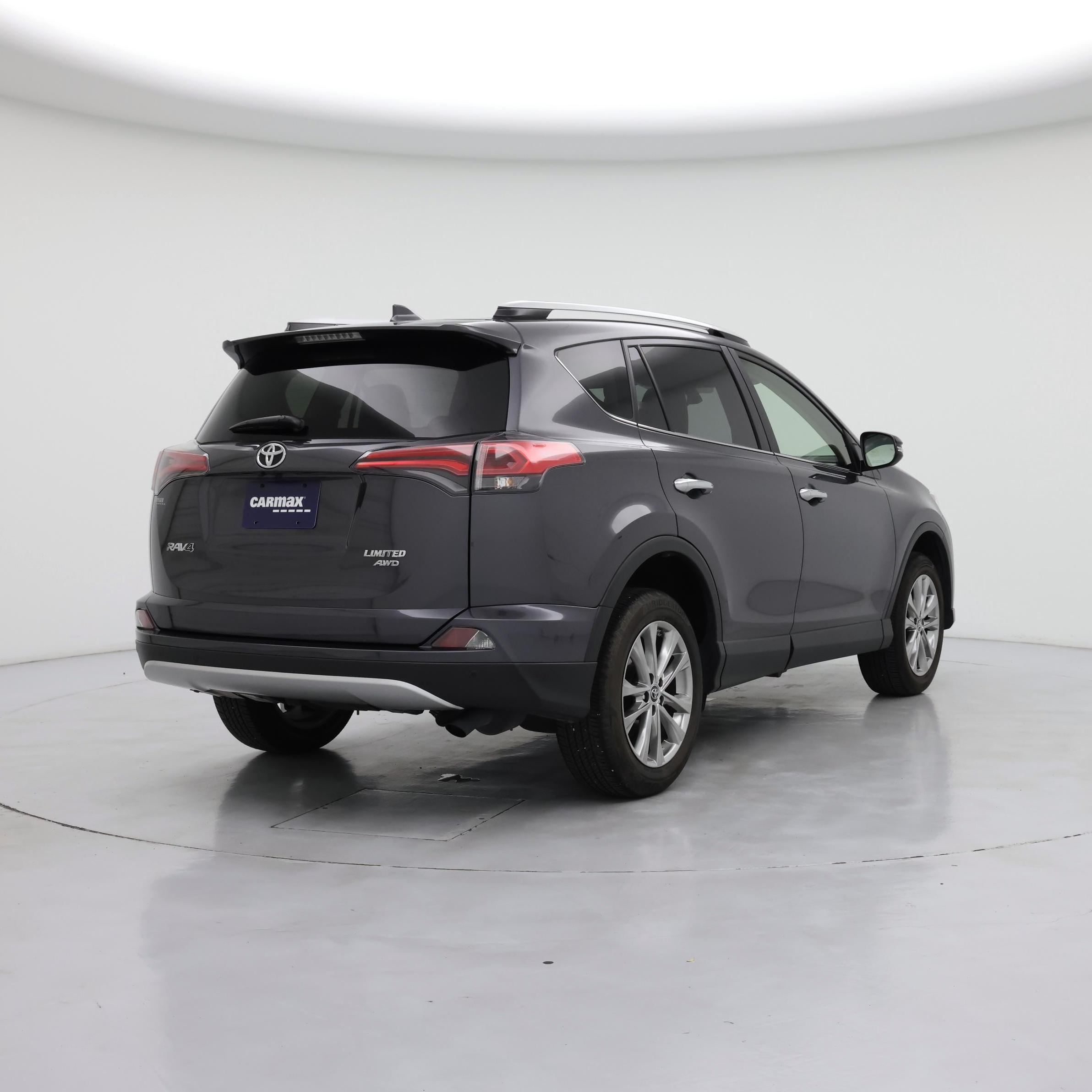 Thumbnail: 2016 Toyota RAV4 - 8