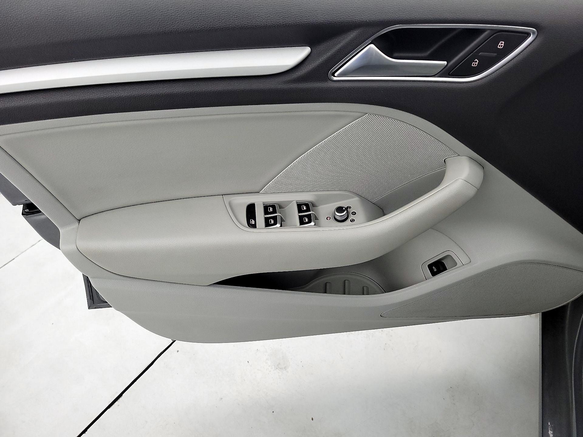 Thumbnail: 2016 Audi A3 - 12