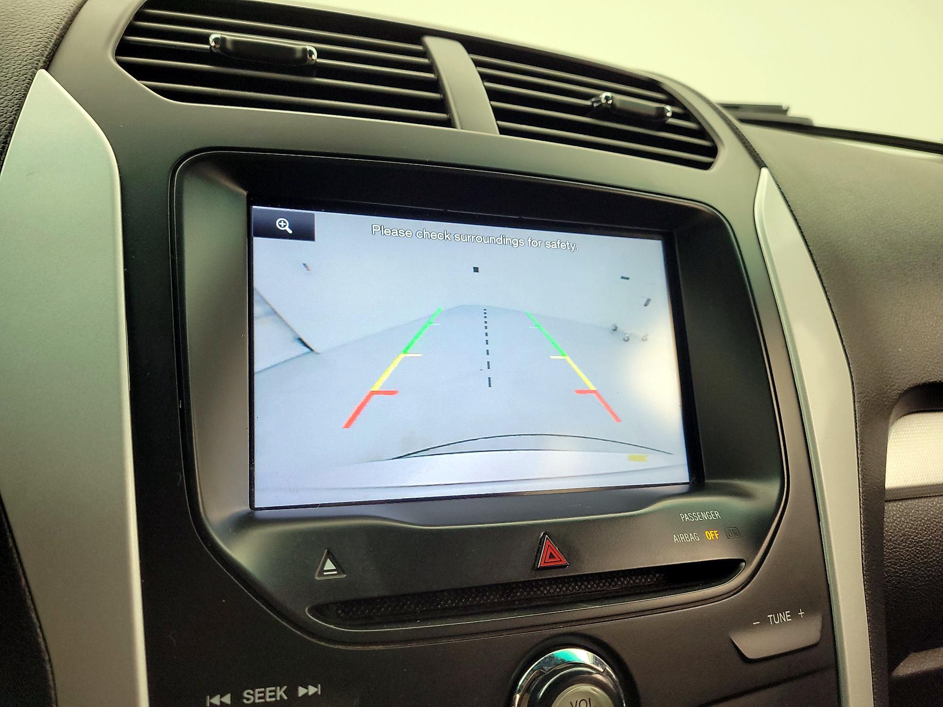 Thumbnail: 2014 Ford Explorer - 14