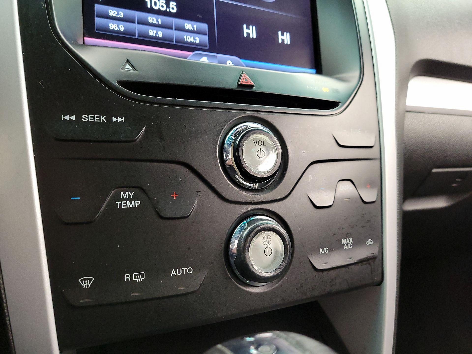 Thumbnail: 2014 Ford Explorer - 16