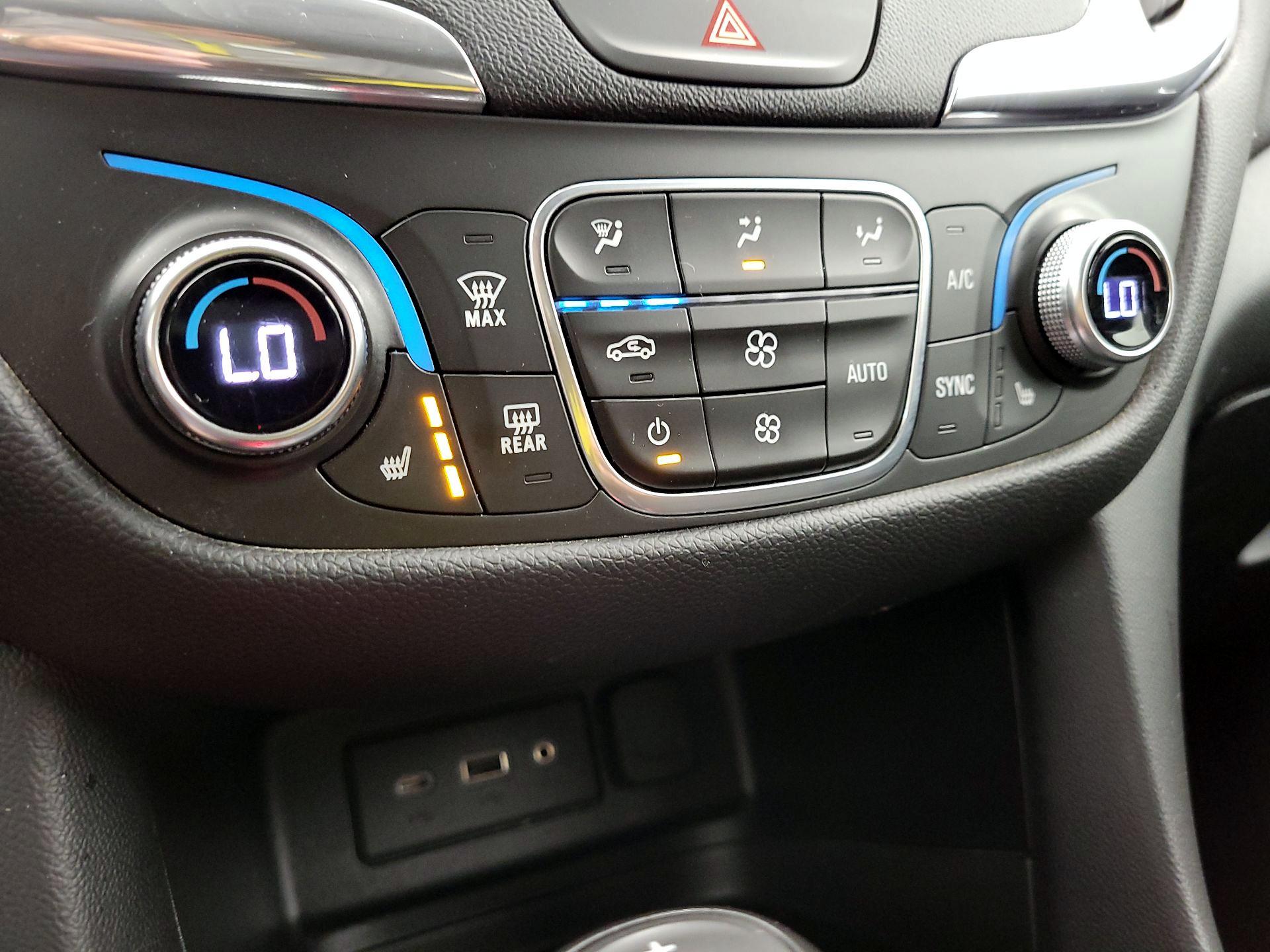Thumbnail: 2019 Chevrolet Equinox - 16
