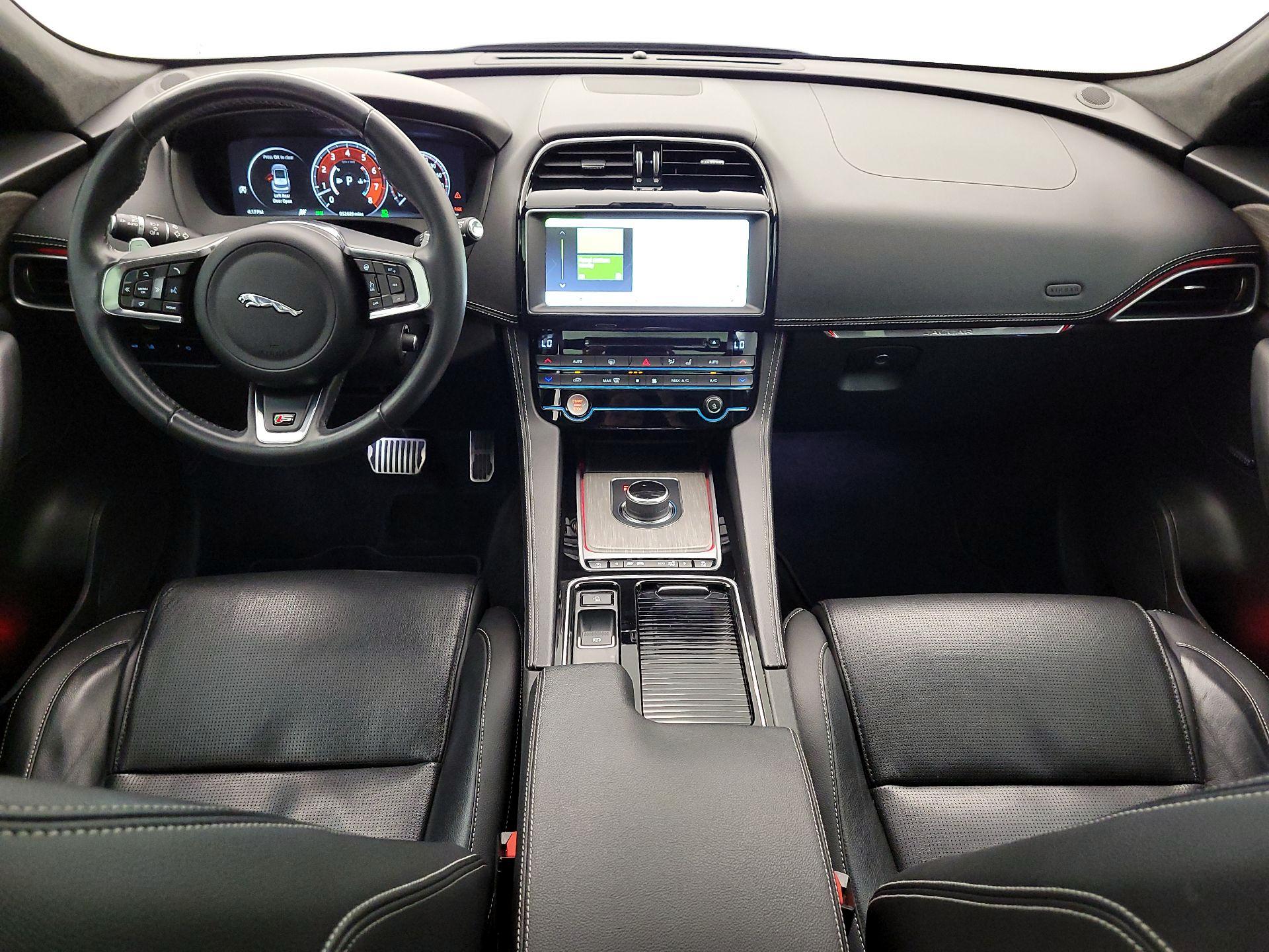 Thumbnail: 2018 Jaguar F-Pace - 9