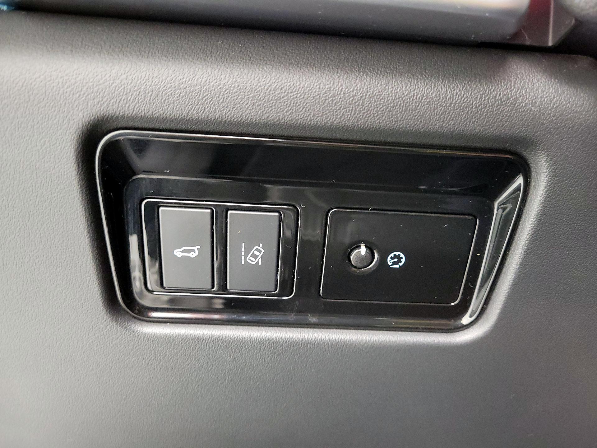 Thumbnail: 2018 Jaguar F-Pace - 13