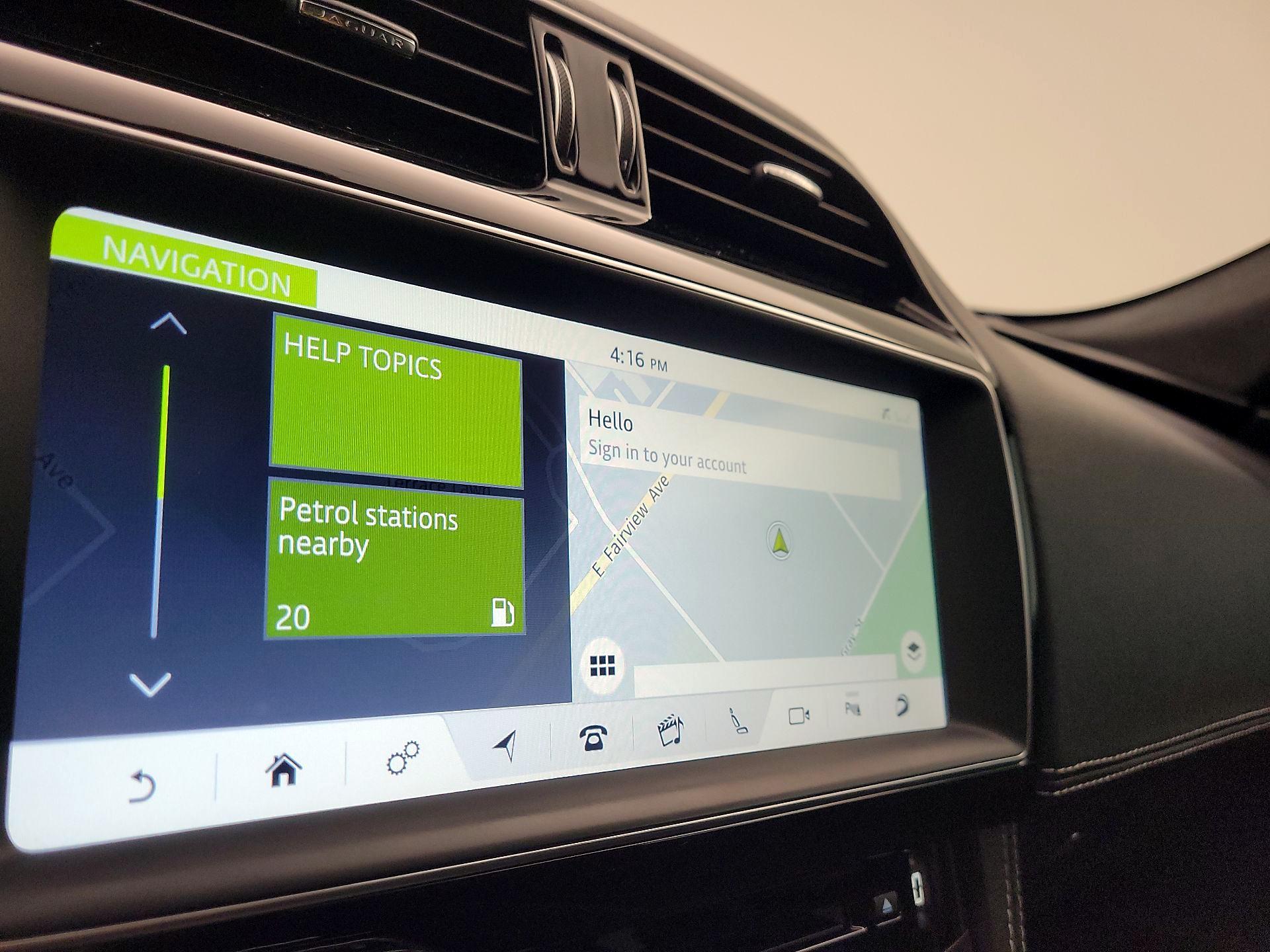 Thumbnail: 2018 Jaguar F-Pace - 14