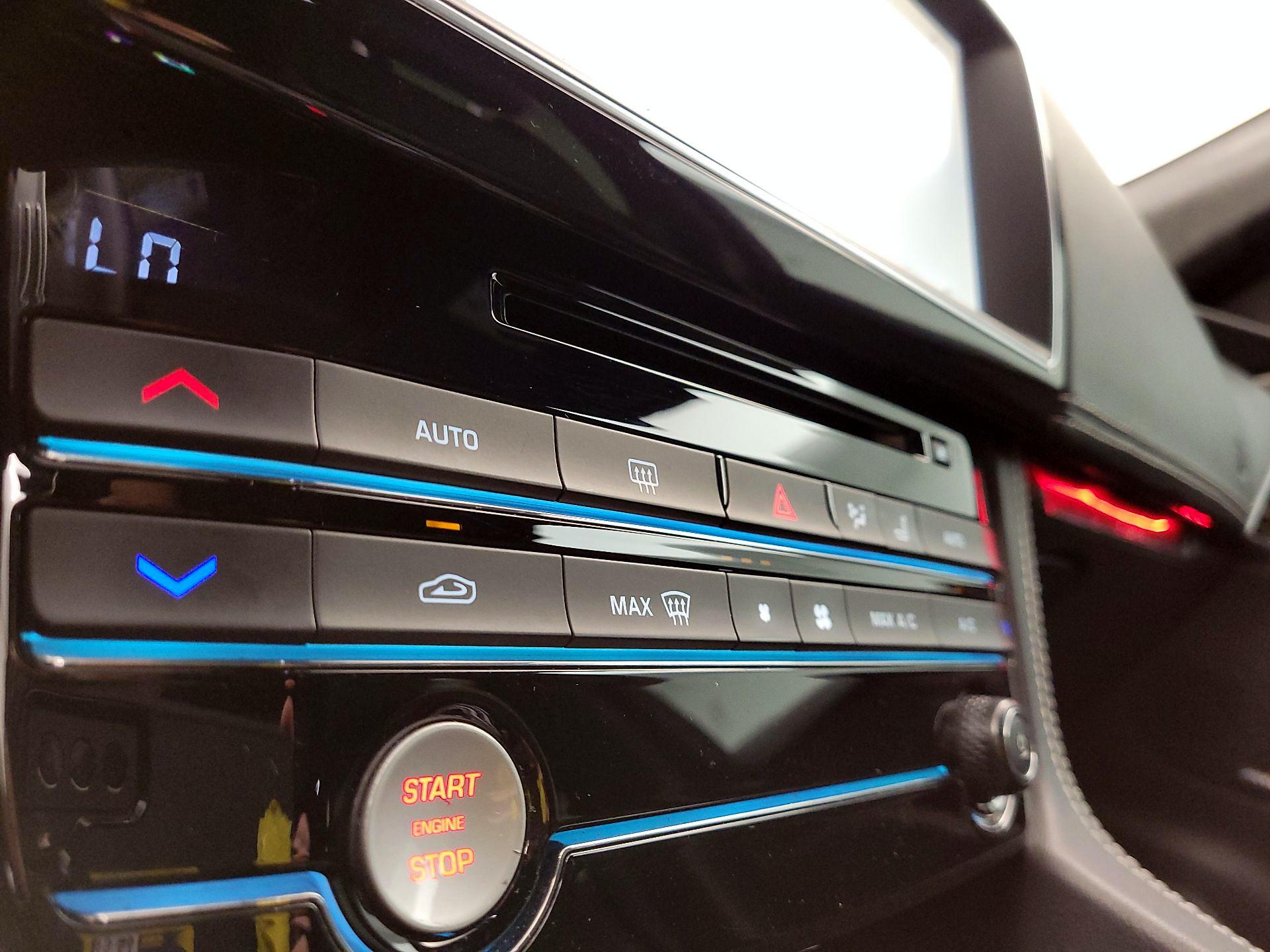 Thumbnail: 2018 Jaguar F-Pace - 17