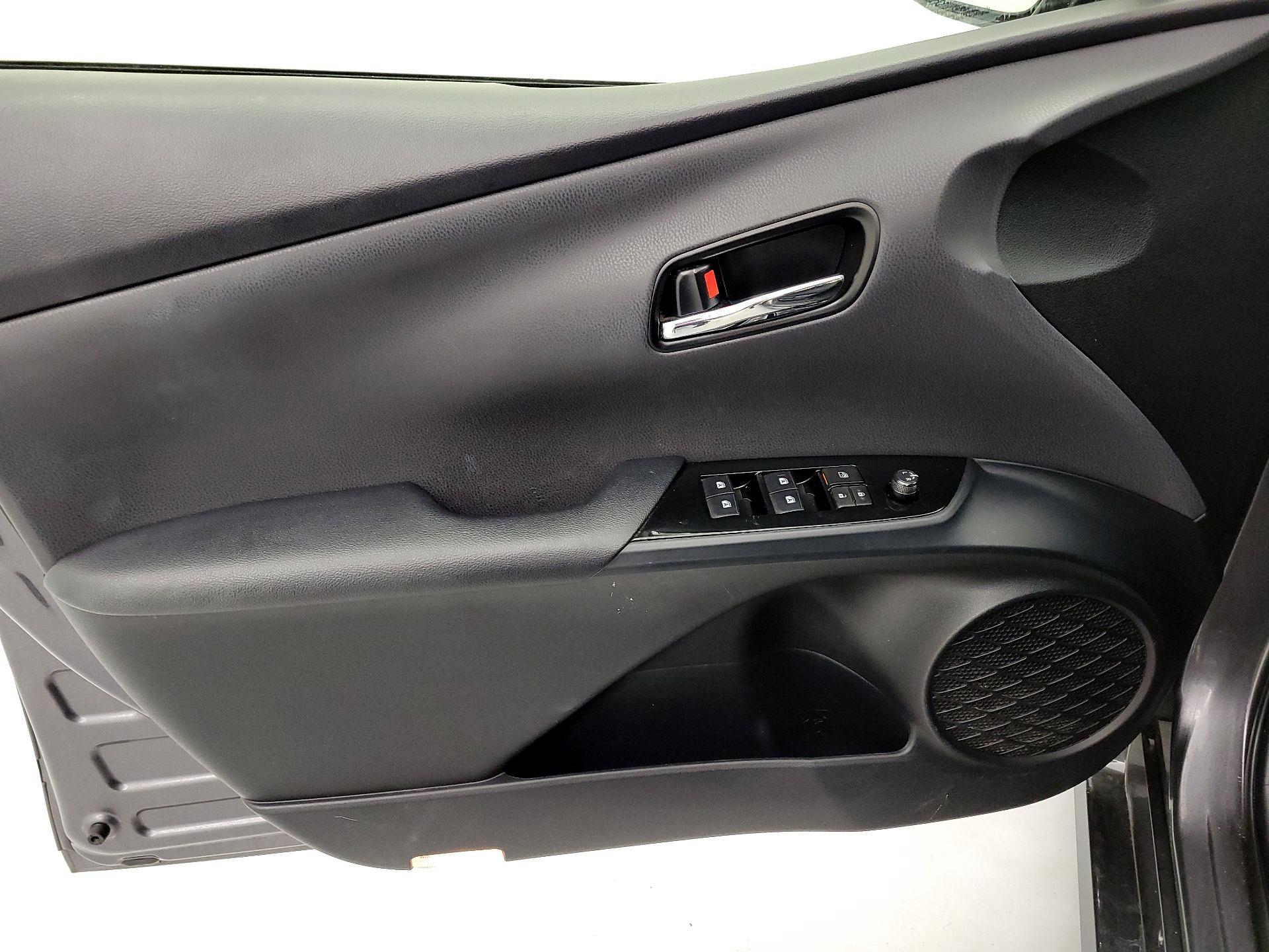 Thumbnail: 2018 Toyota Prius - 12