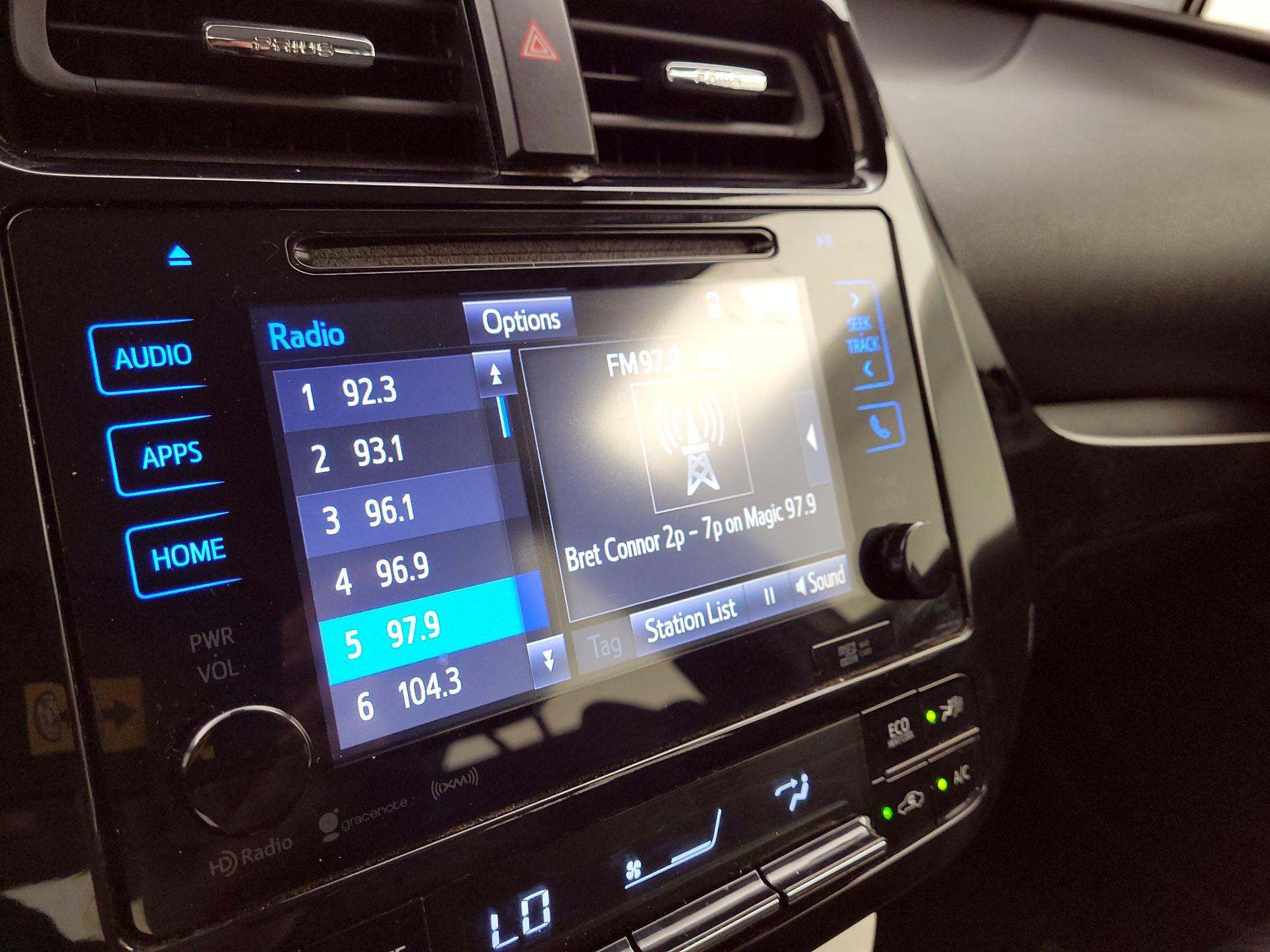 Thumbnail: 2018 Toyota Prius - 16