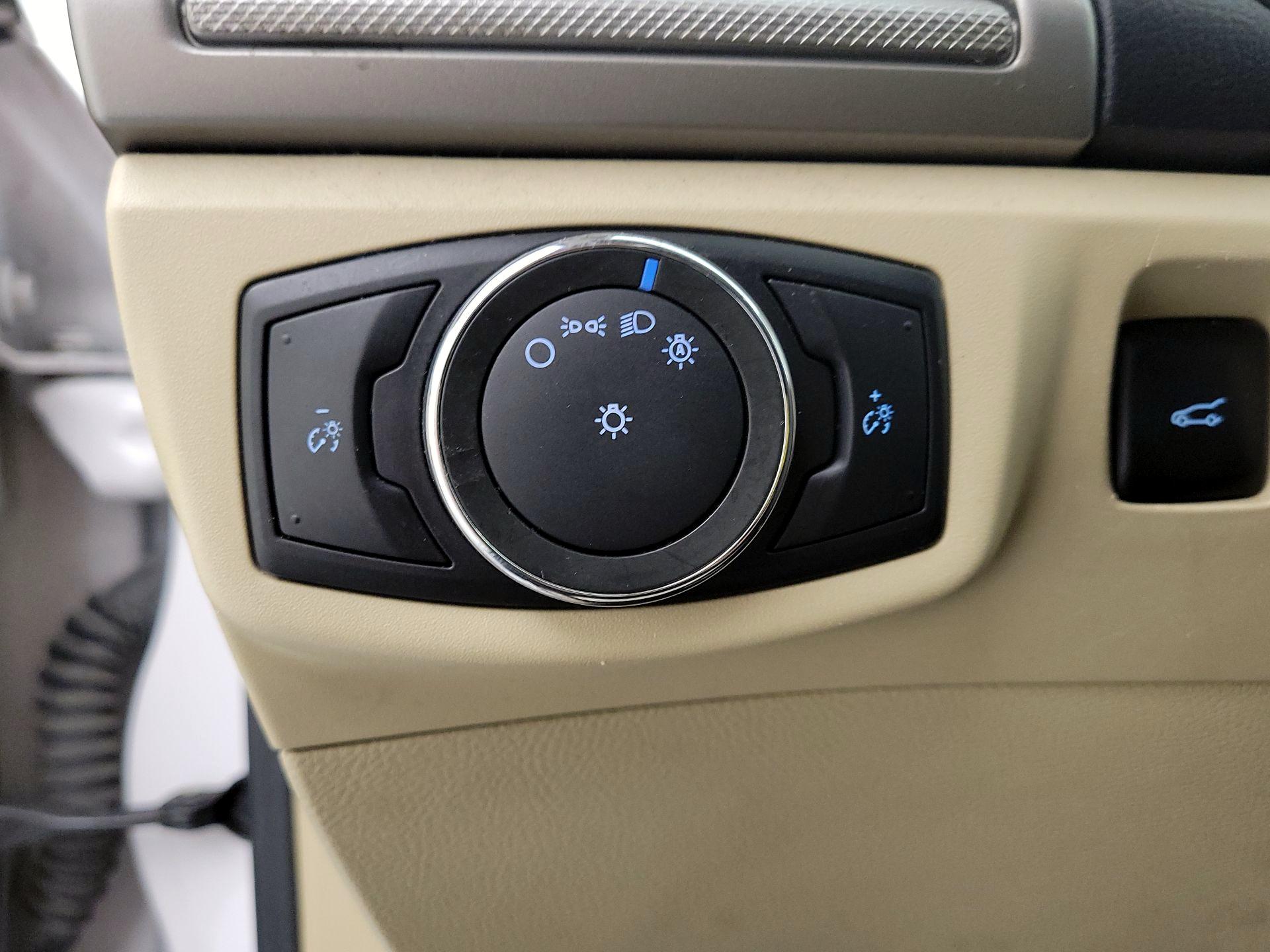 Thumbnail: 2016 Ford Fusion - 13