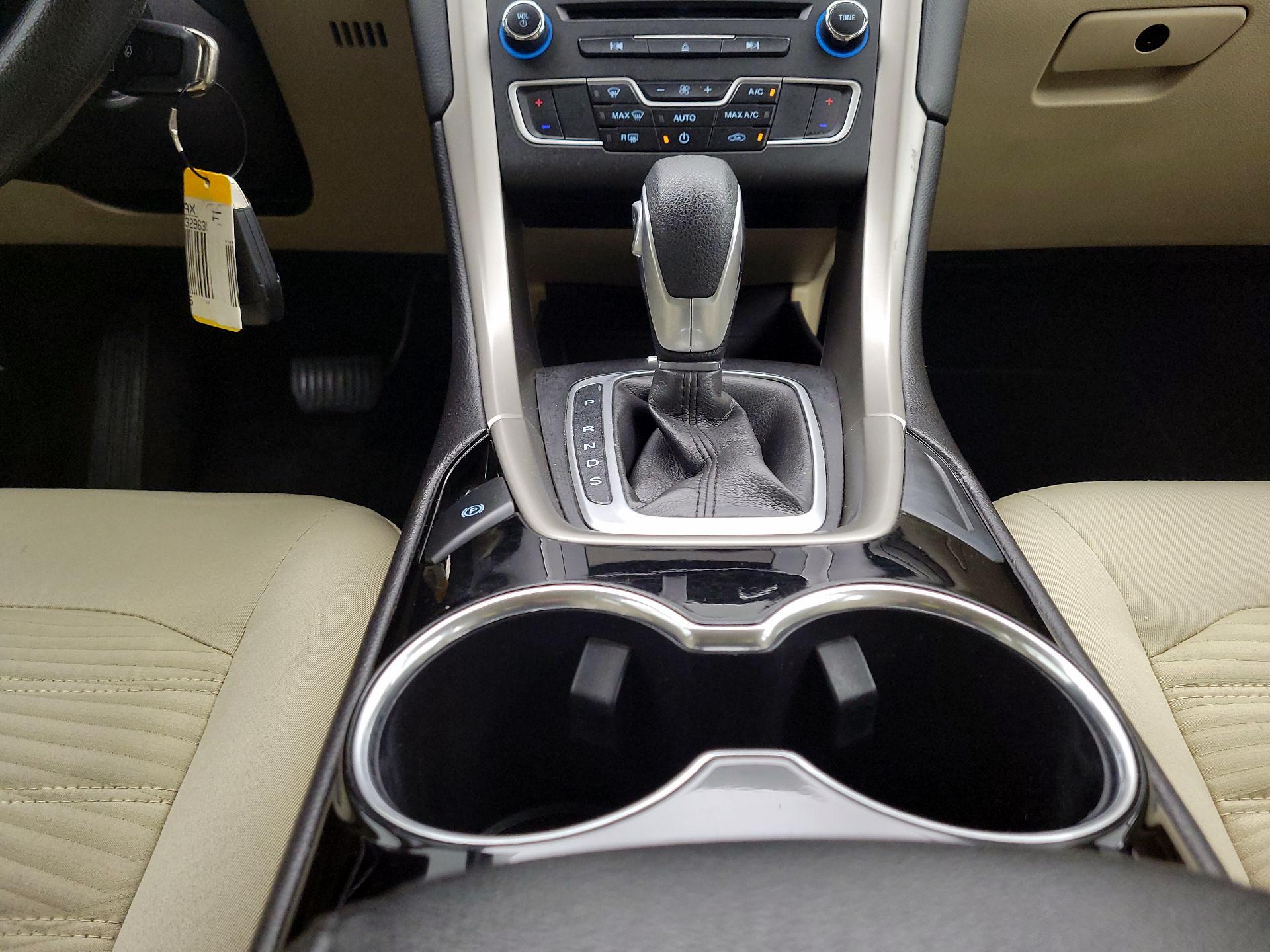 Thumbnail: 2016 Ford Fusion - 18