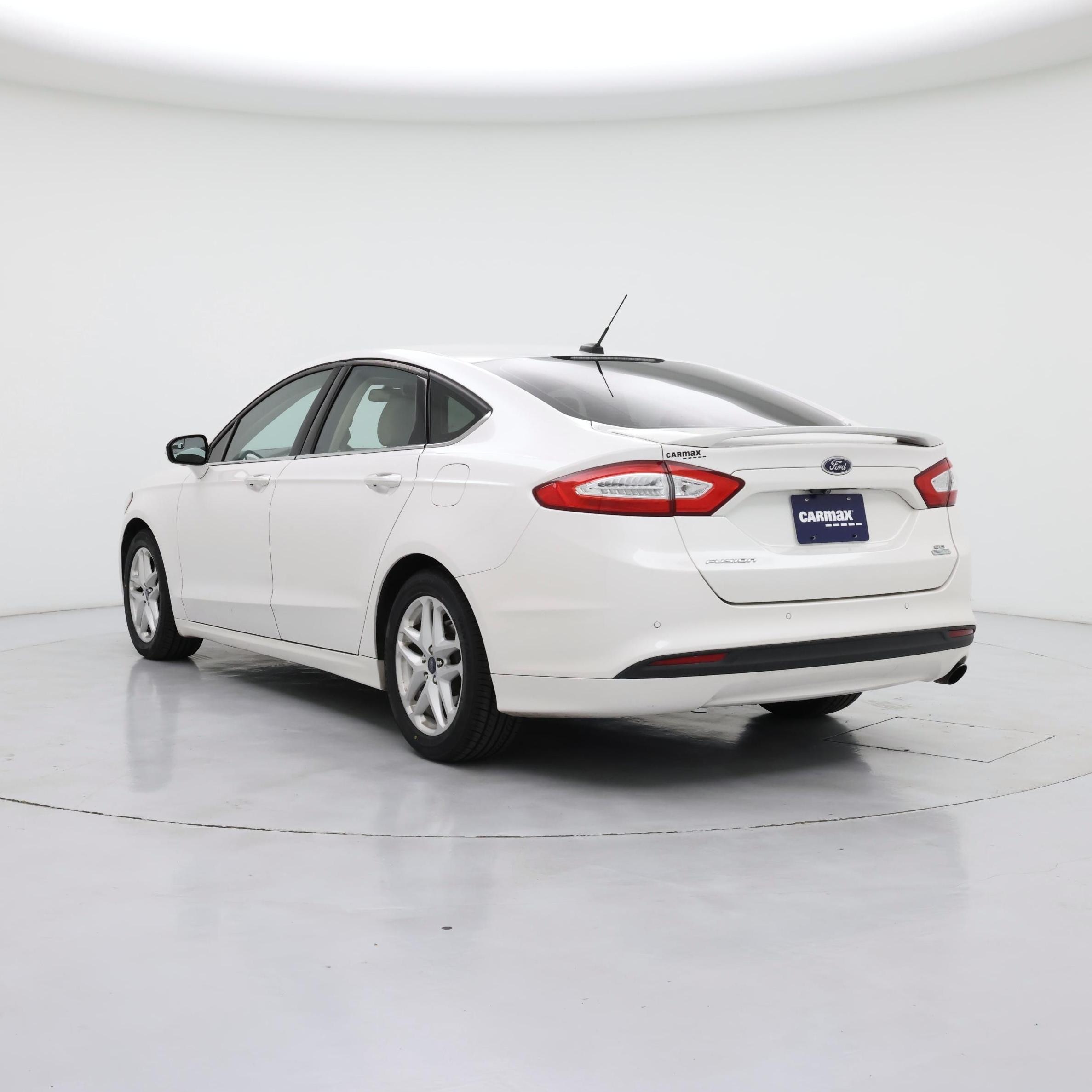 Thumbnail: 2016 Ford Fusion - 2