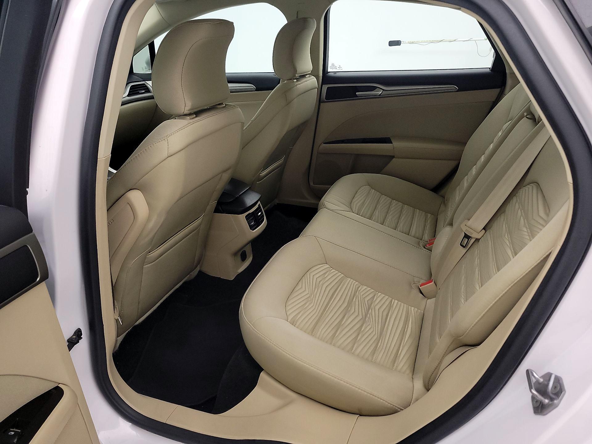 Thumbnail: 2016 Ford Fusion - 20