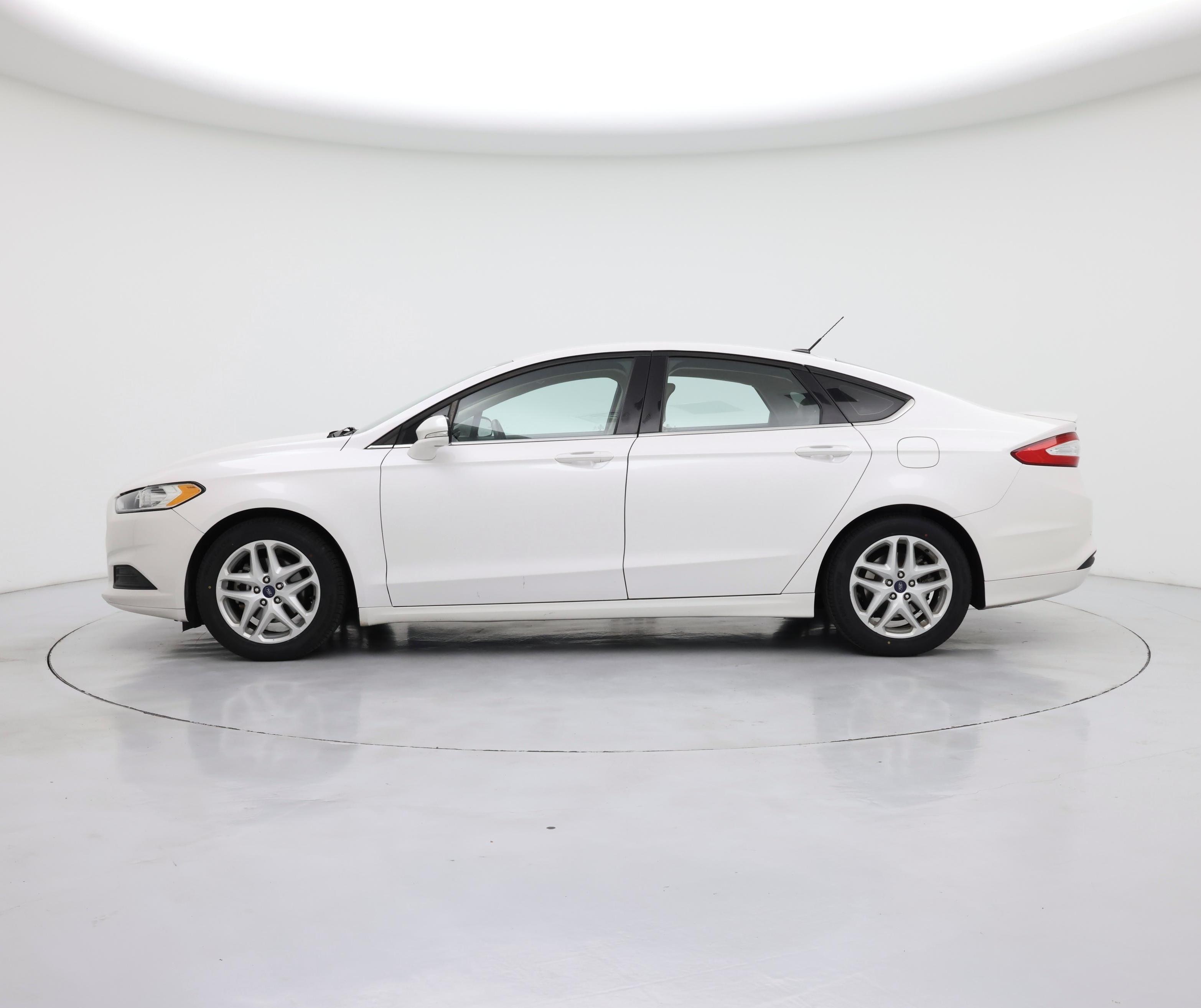 Thumbnail: 2016 Ford Fusion - 3