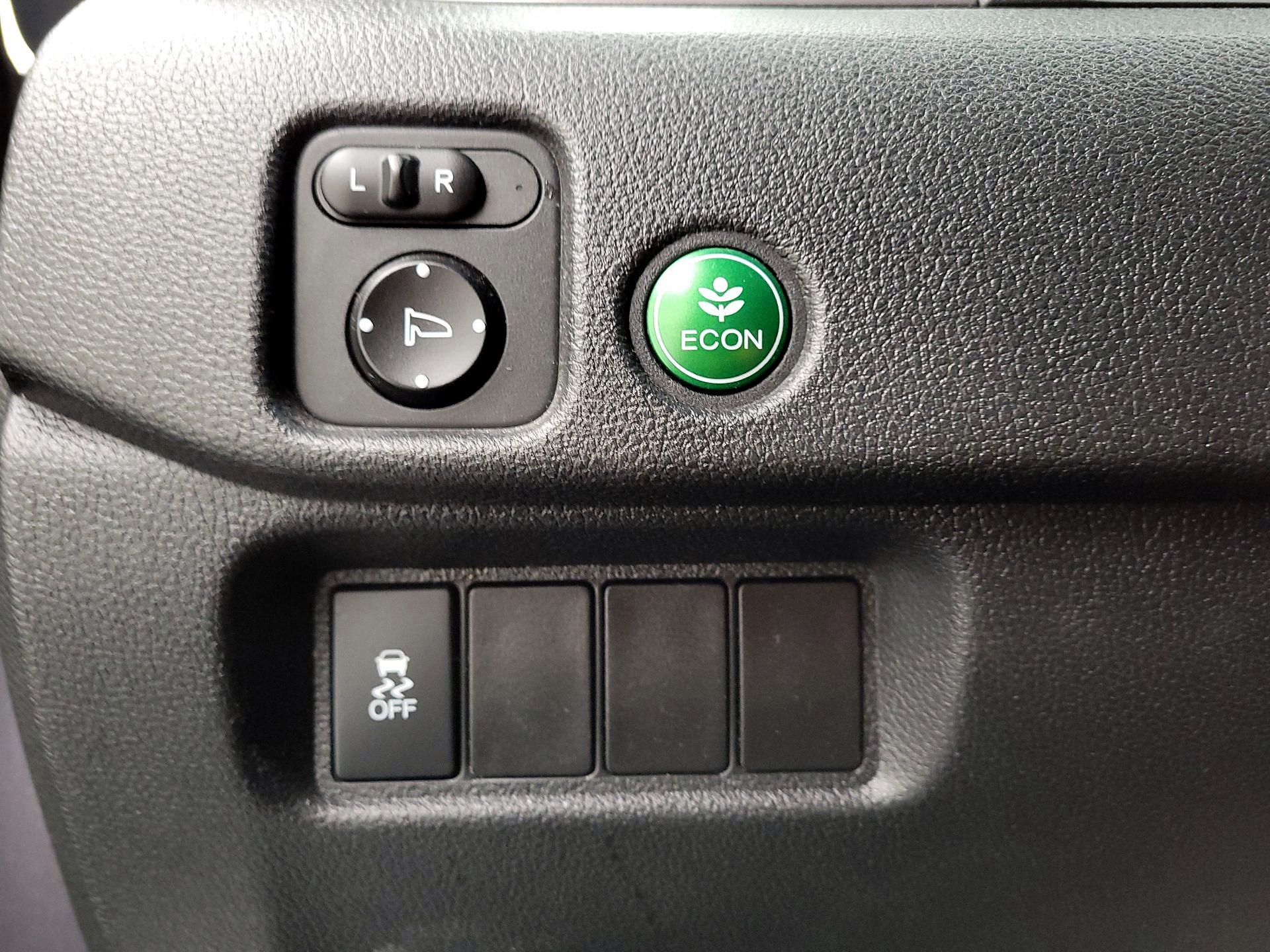 Thumbnail: 2016 Honda Pilot - 13