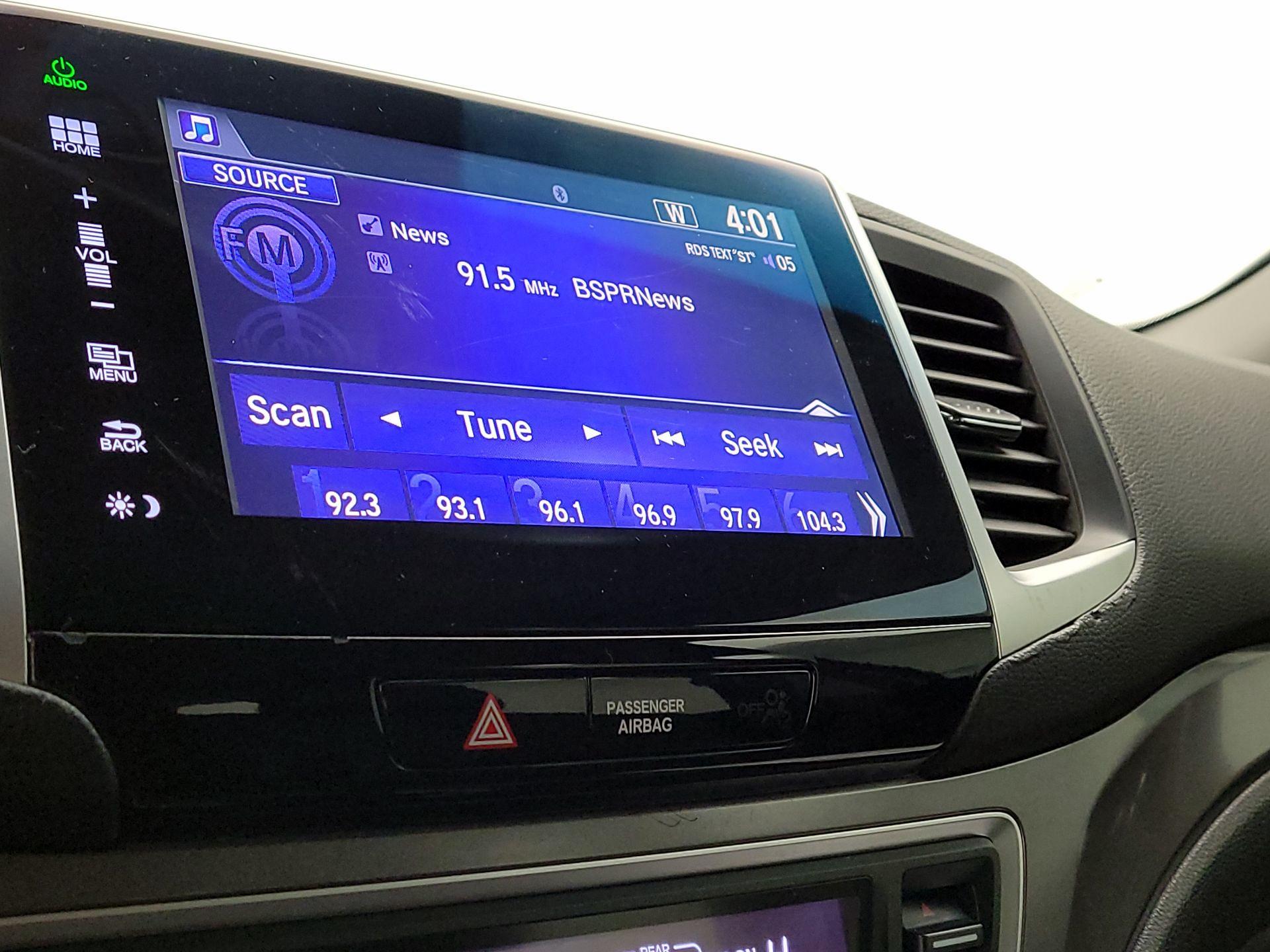 Thumbnail: 2016 Honda Pilot - 15