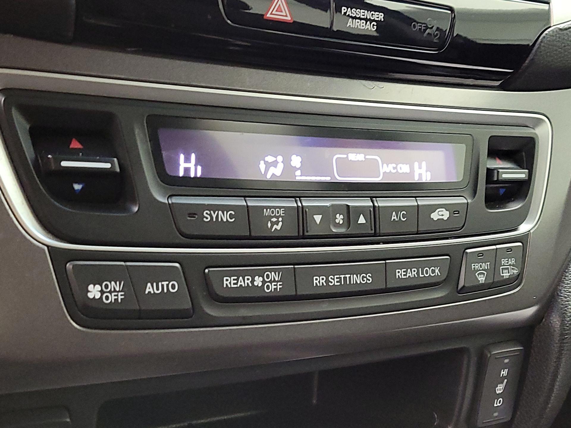 Thumbnail: 2016 Honda Pilot - 16