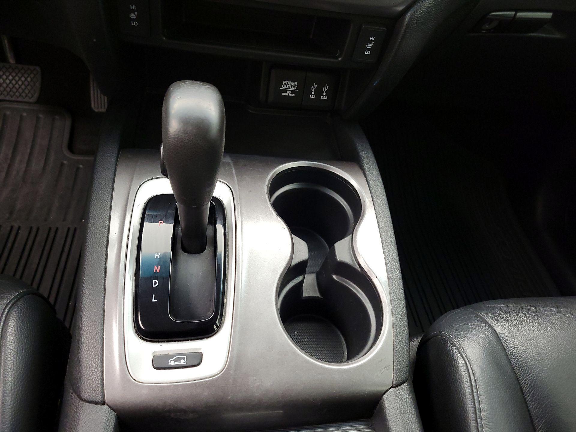 Thumbnail: 2016 Honda Pilot - 17