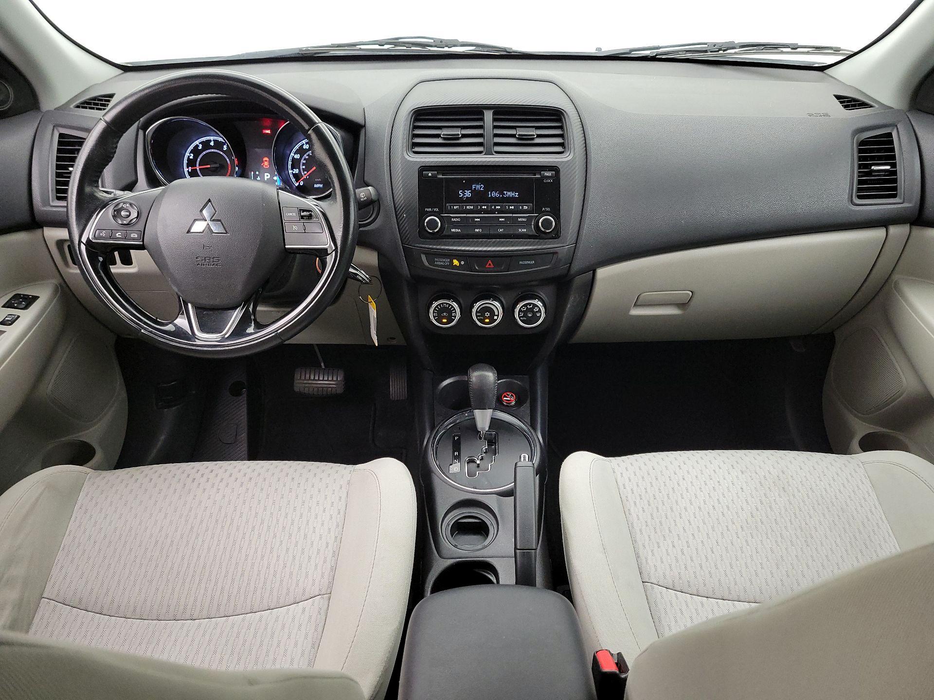 Thumbnail: 2017 Mitsubishi Outlander Sport - 9