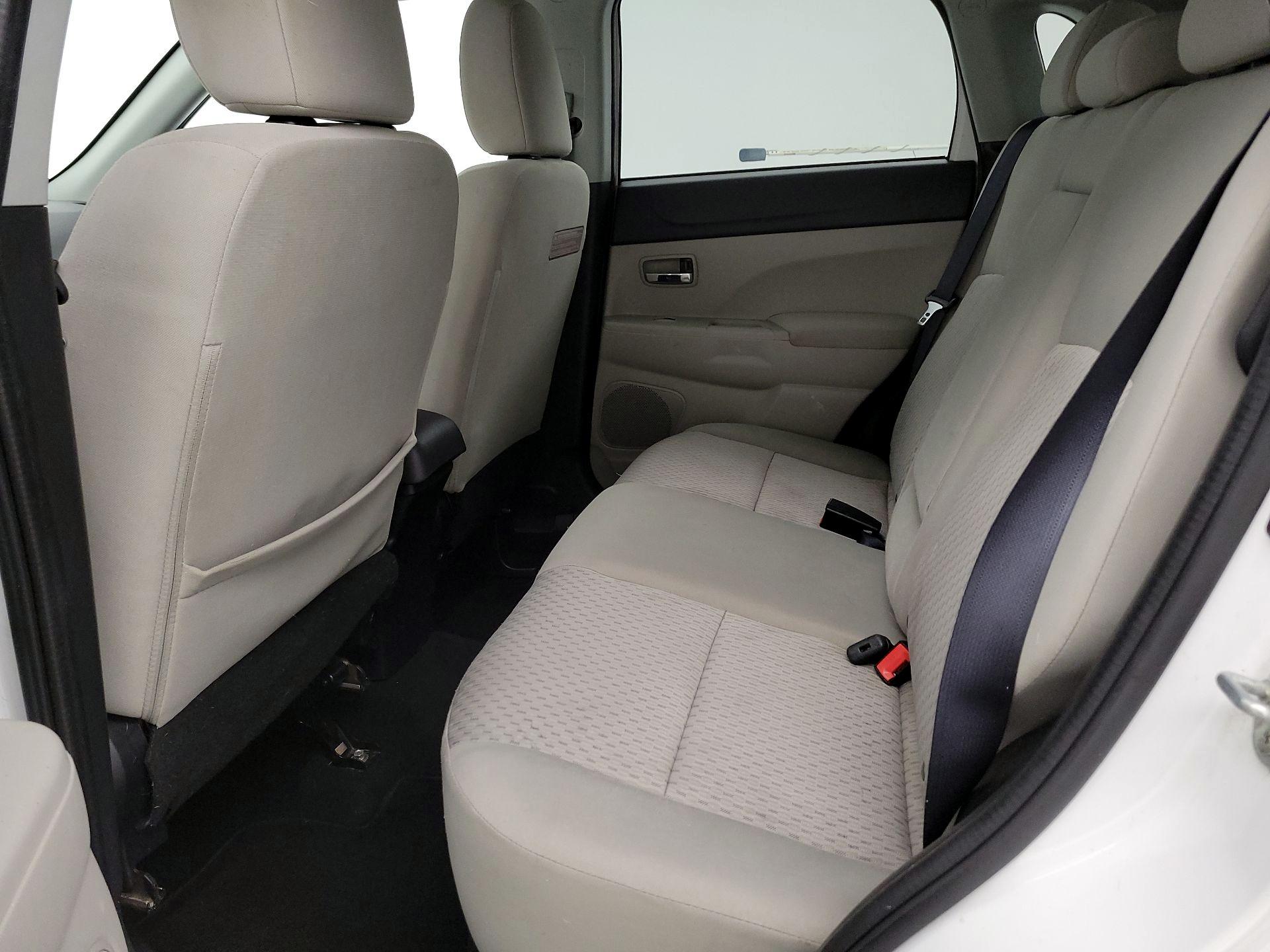 Thumbnail: 2017 Mitsubishi Outlander Sport - 18