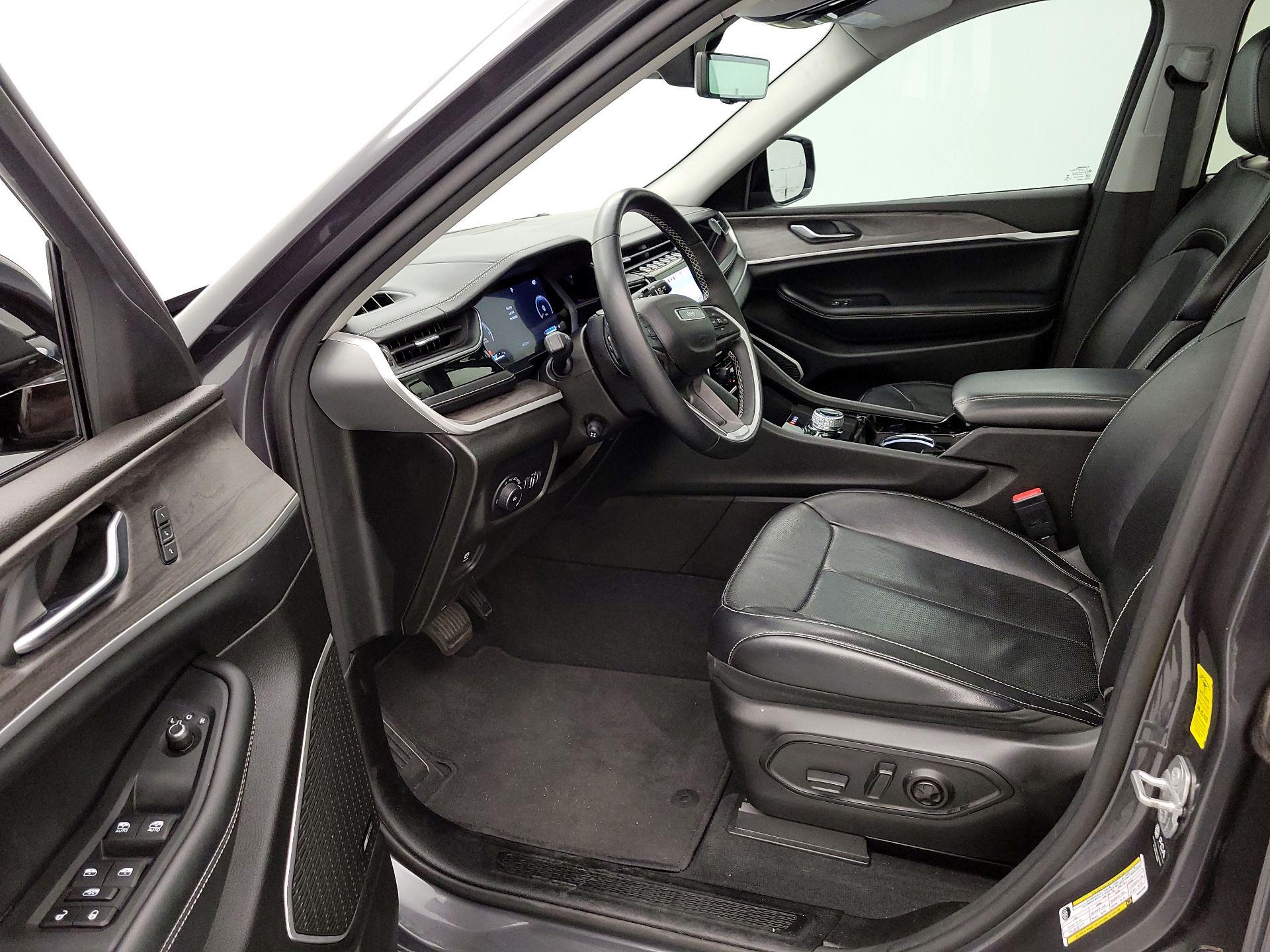 Thumbnail: 2022 Jeep Grand Cherokee L - 11