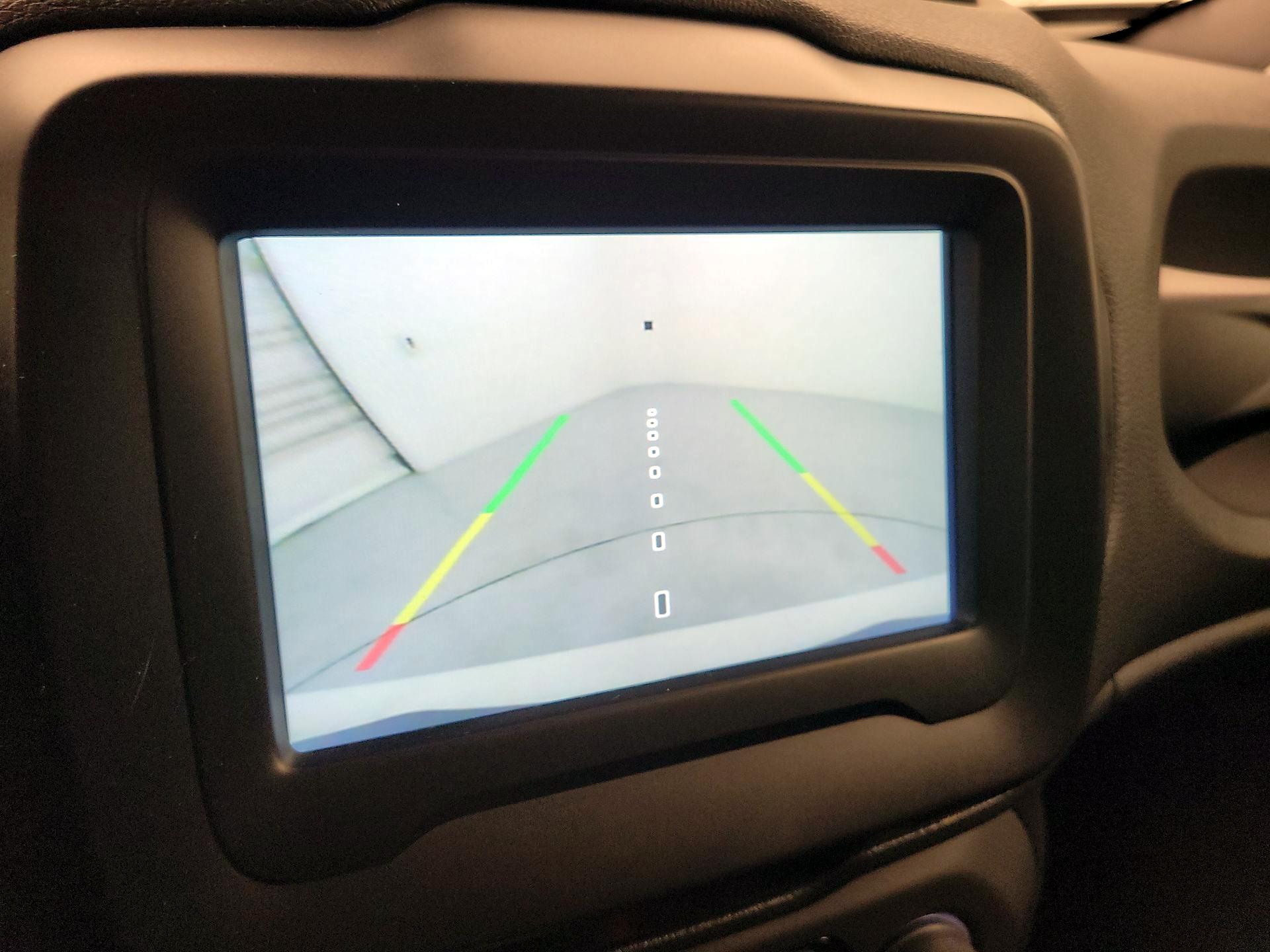 Thumbnail: 2021 Jeep Renegade - 14