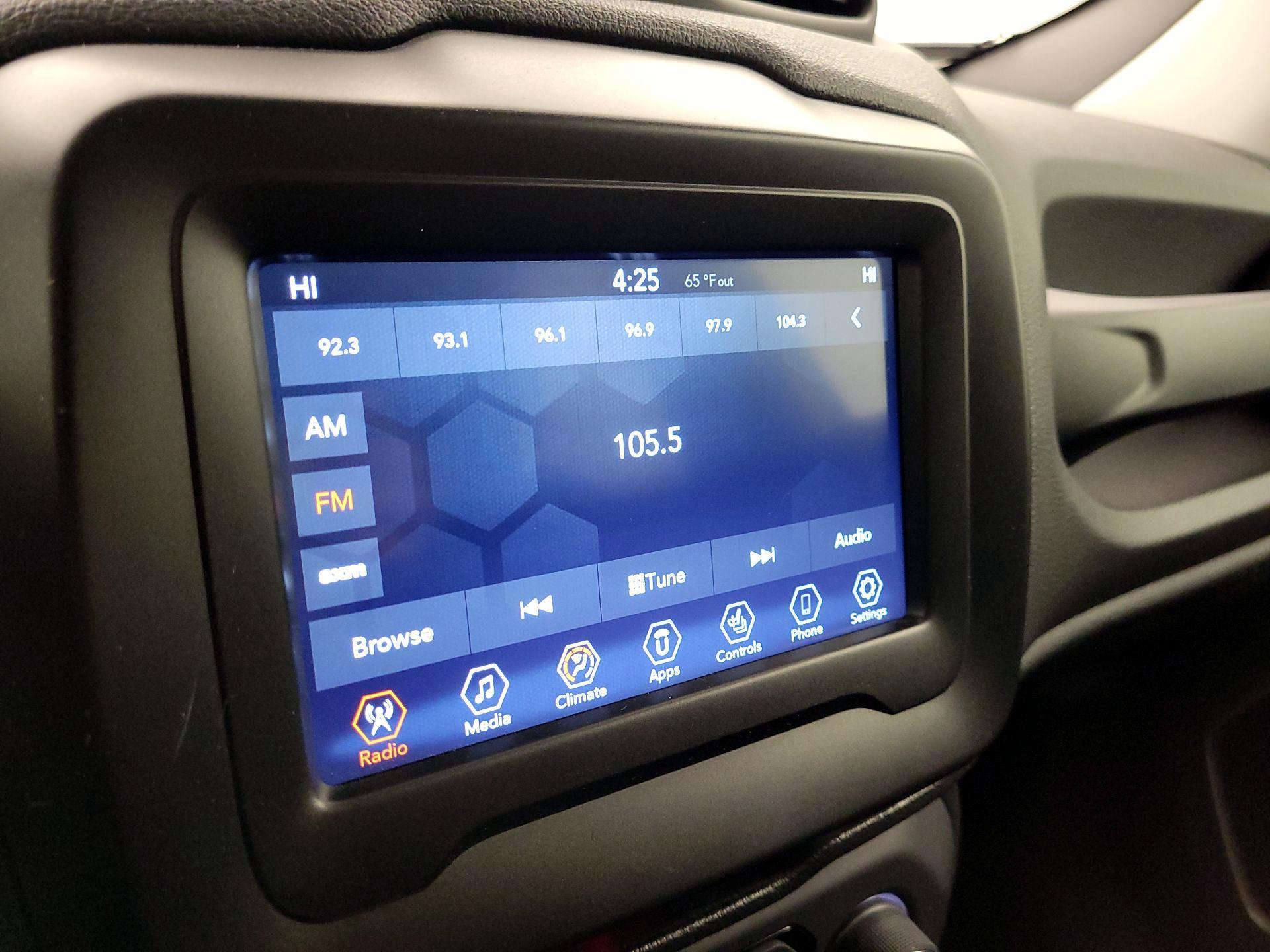 Thumbnail: 2021 Jeep Renegade - 15