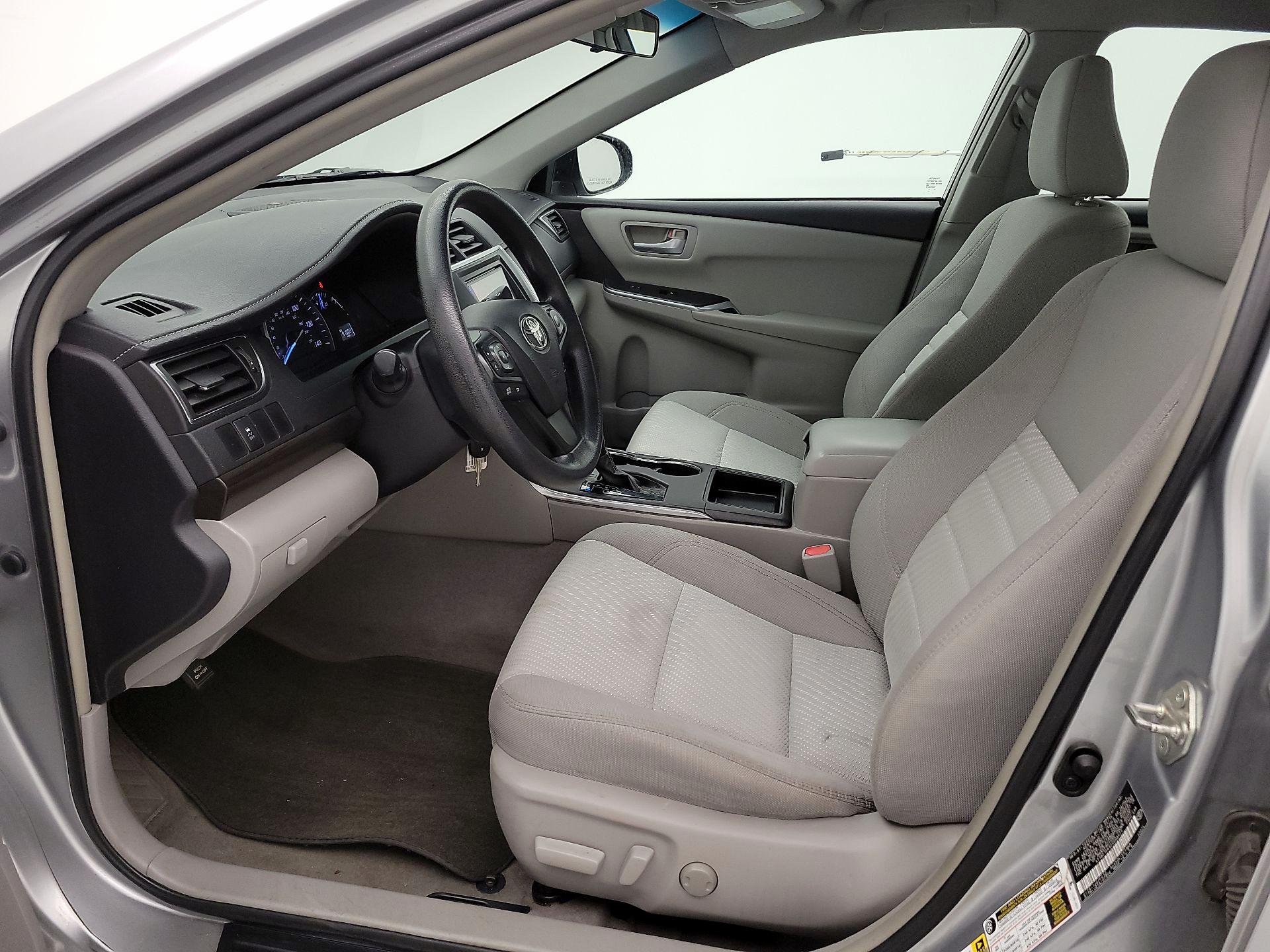 Thumbnail: 2015 Toyota Camry - 11