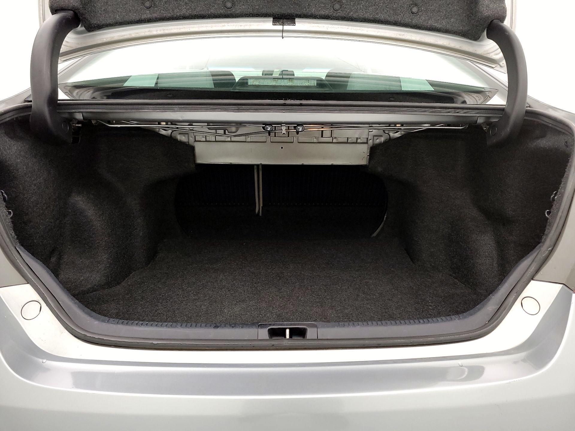 Thumbnail: 2015 Toyota Camry - 20