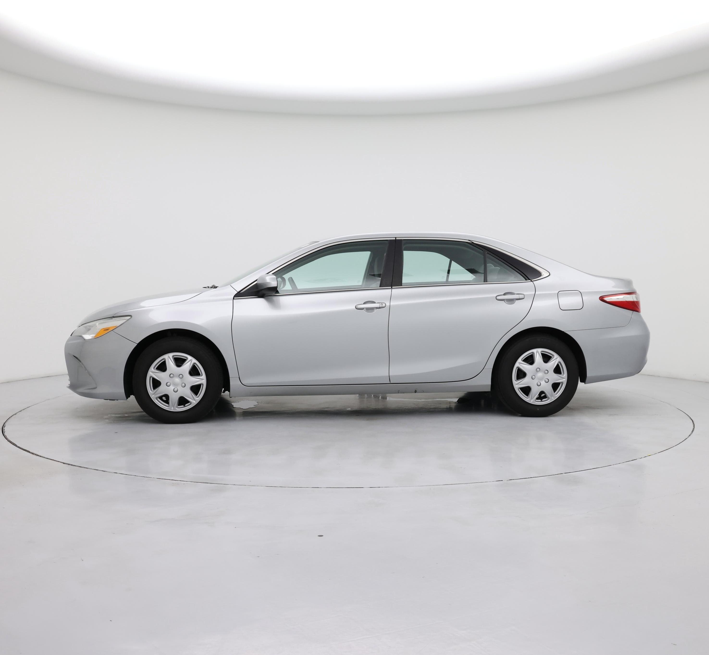 Thumbnail: 2015 Toyota Camry - 3