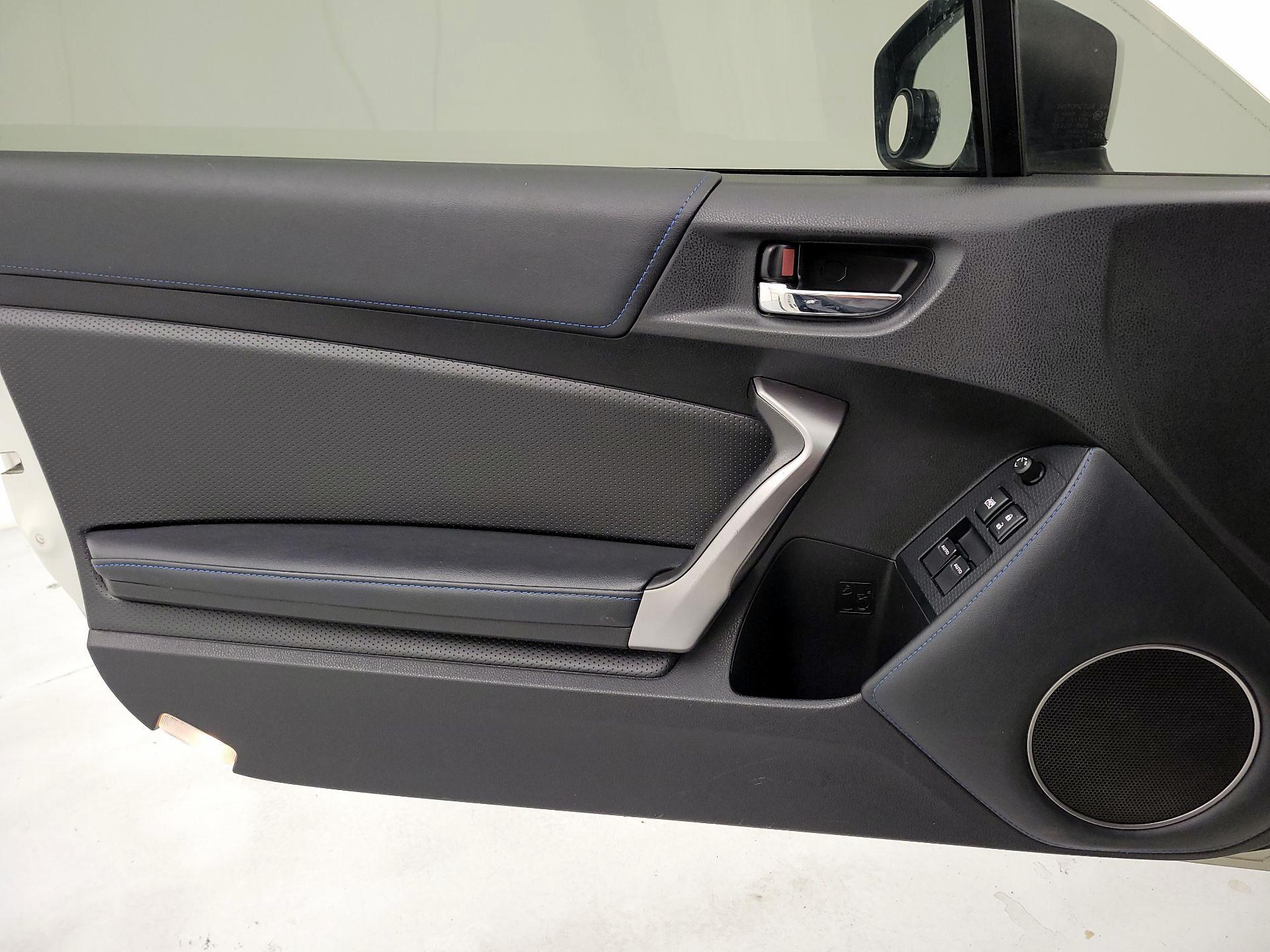 Thumbnail: 2015 Subaru BRZ - 12