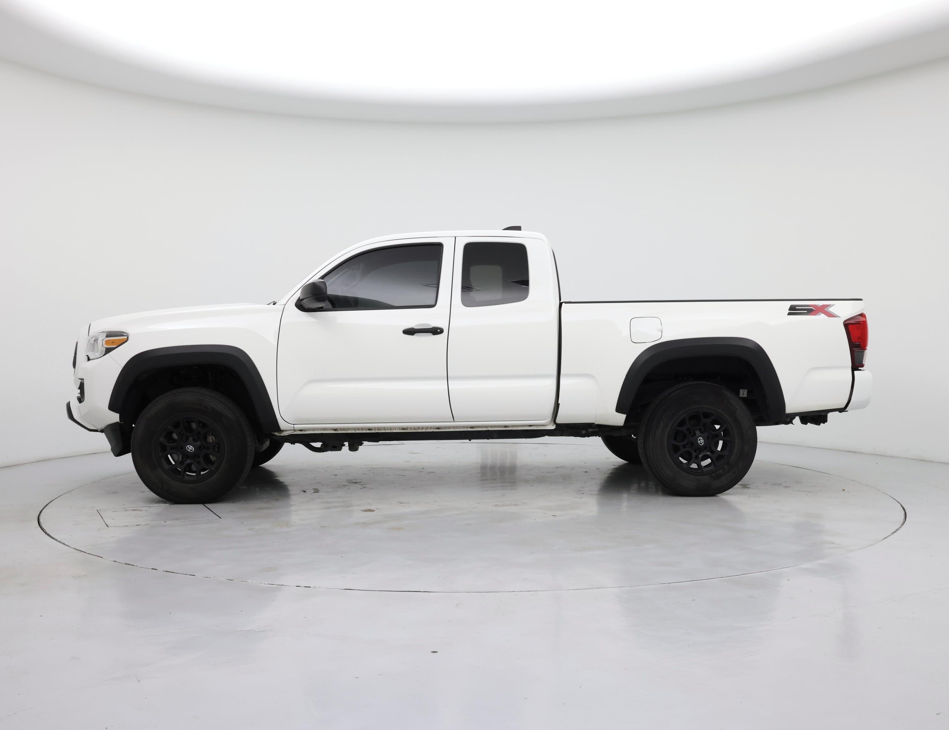 Thumbnail: 2021 Toyota Tacoma - 3